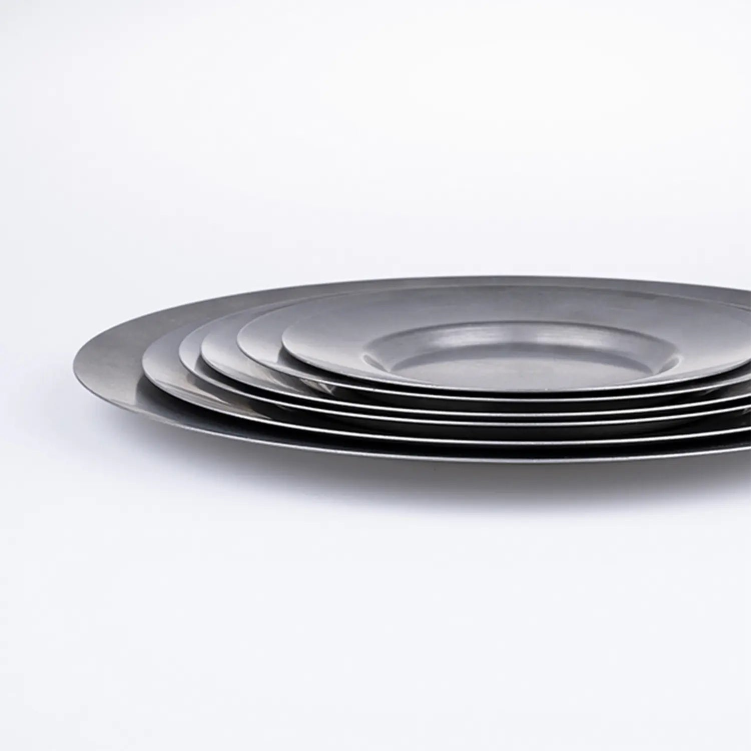 Vintage Stainless Steel Round Plate - Elegant 10-Inch Dinner Plate for Home Dining, Restaurants & Party Serving | Durable & Stylish Tableware