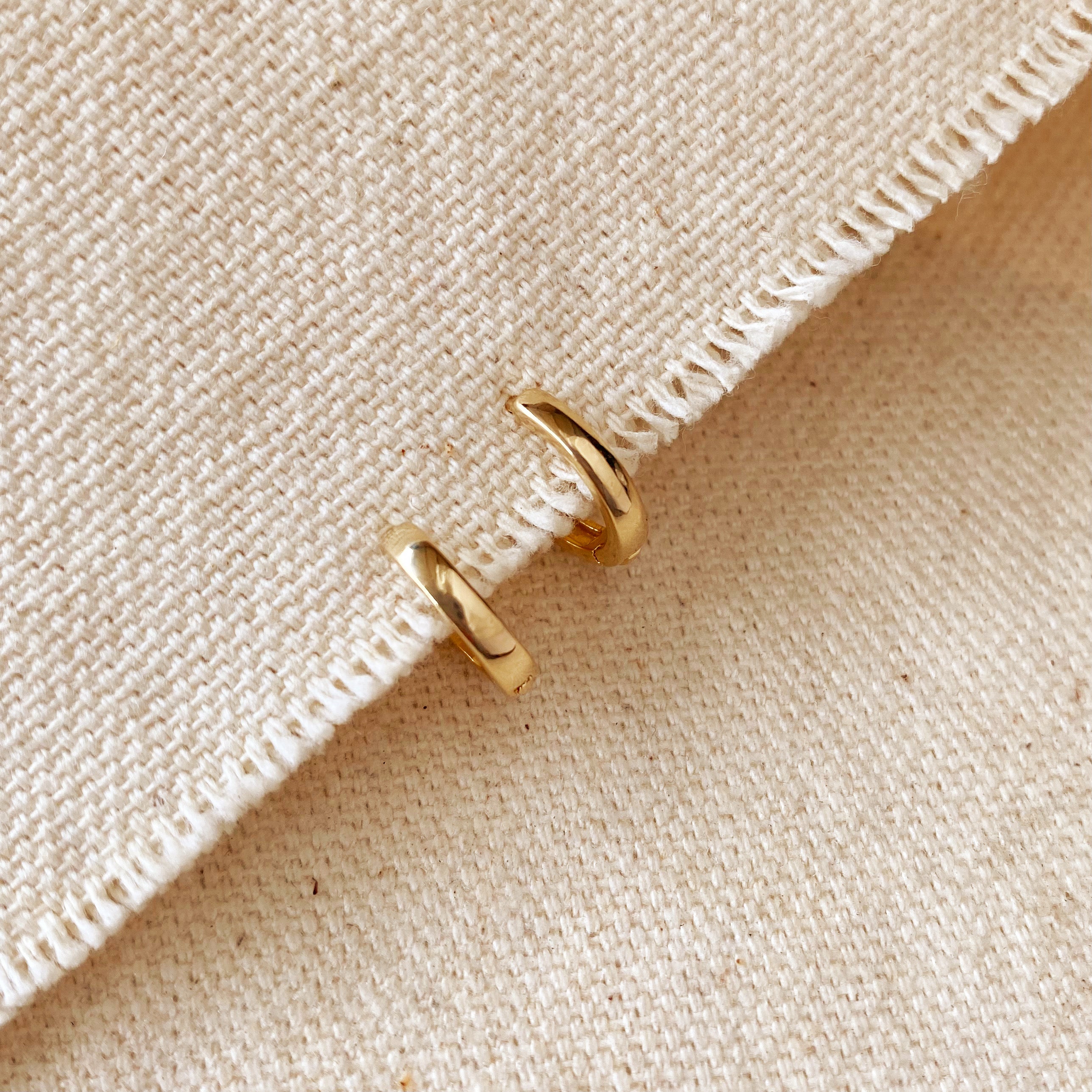 18K Gold Filled 11mm Clicker Hoop Earrings for Women - Minimalist Plain Circle Earrings for Everyday Wear, Gift Giving & Special Occasions