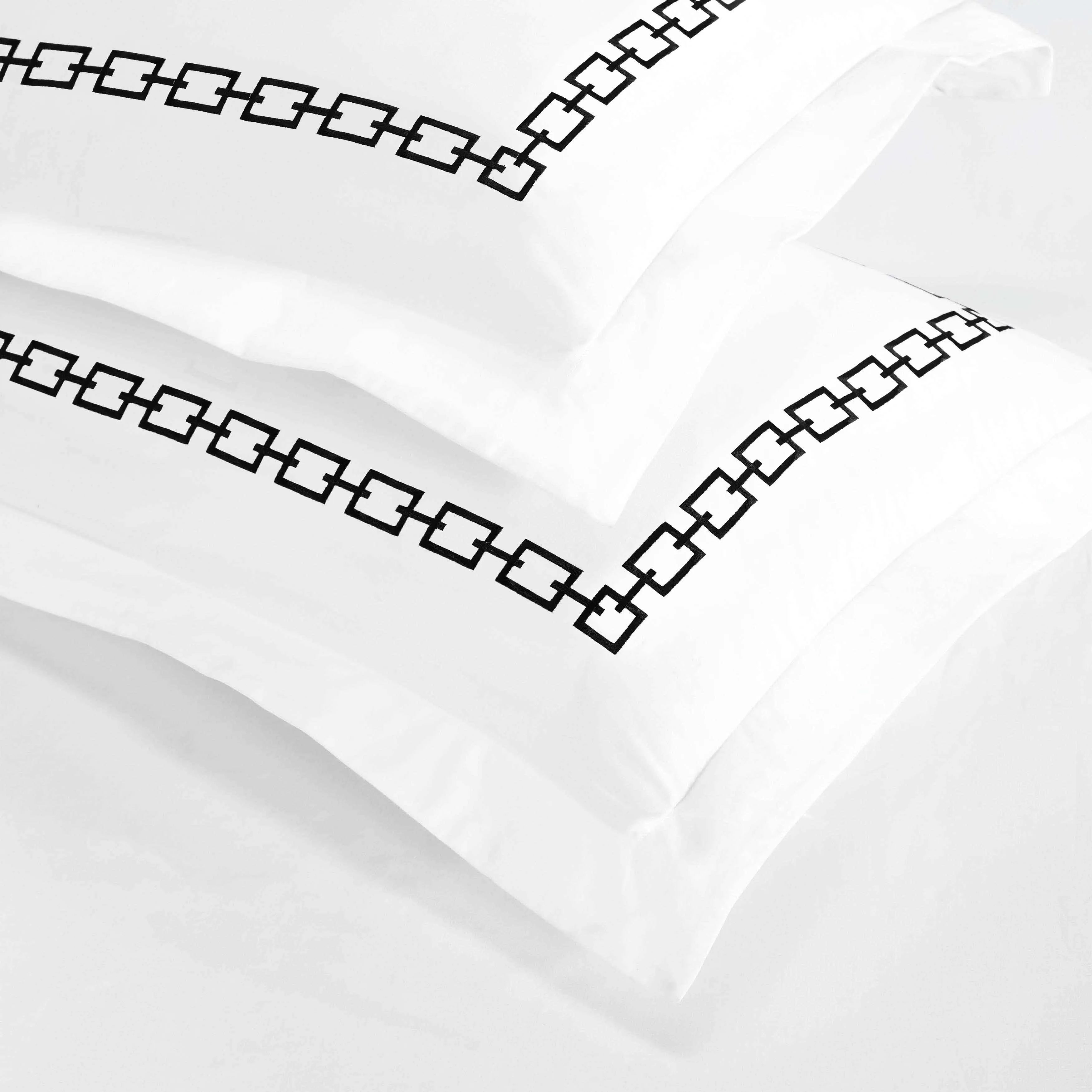Premium 3-Piece Cotton Embroidered Duvet Cover Set with Chain Links Design - Soft Bedding for Master Bedroom, Guest Room & Dorm Decor