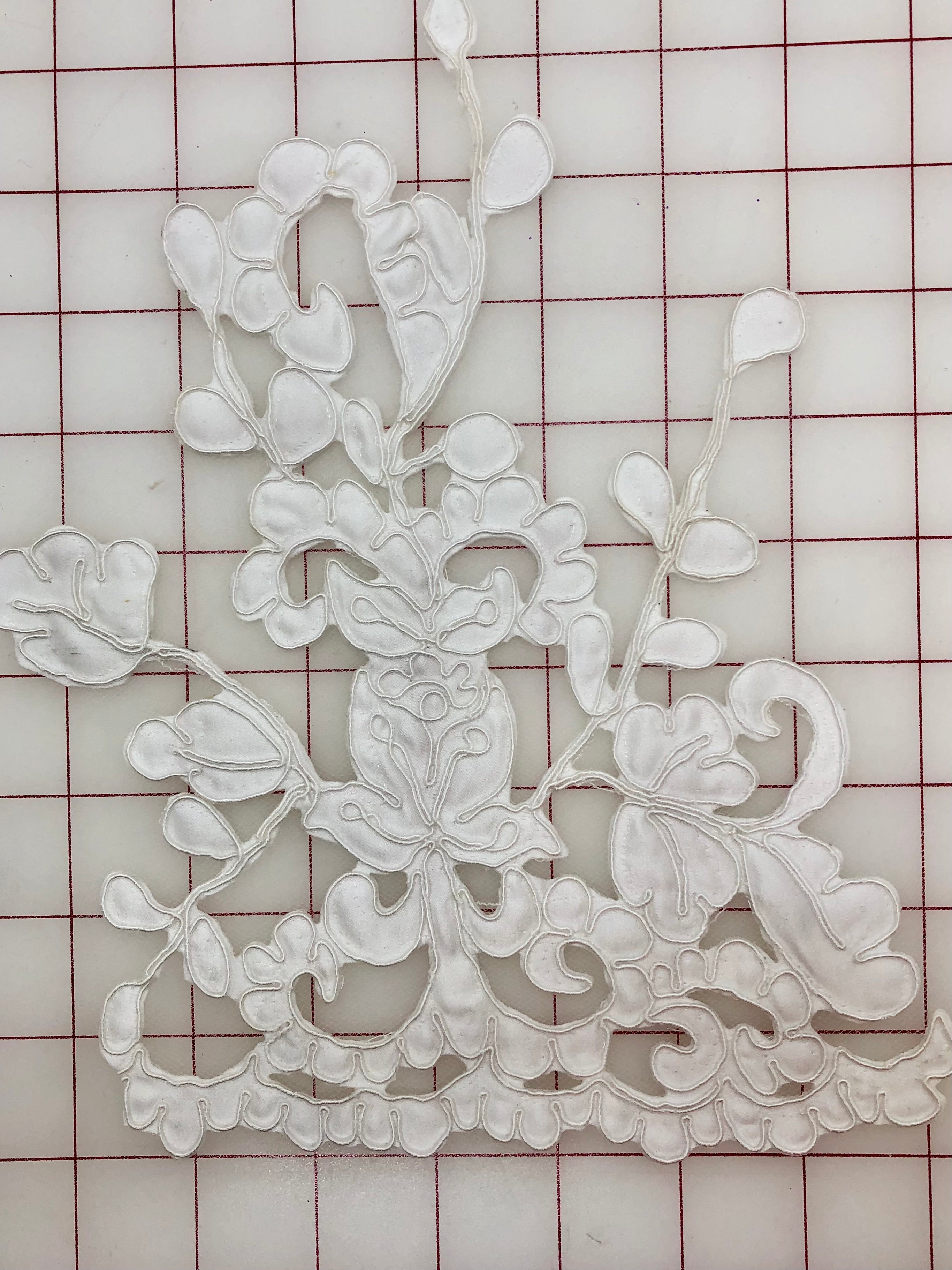 Beautiful White Dyeable Applique for Wedding Dresses & DIY Crafts - Perfect for Bridal Gowns, Home Decor, and Sewing Projects