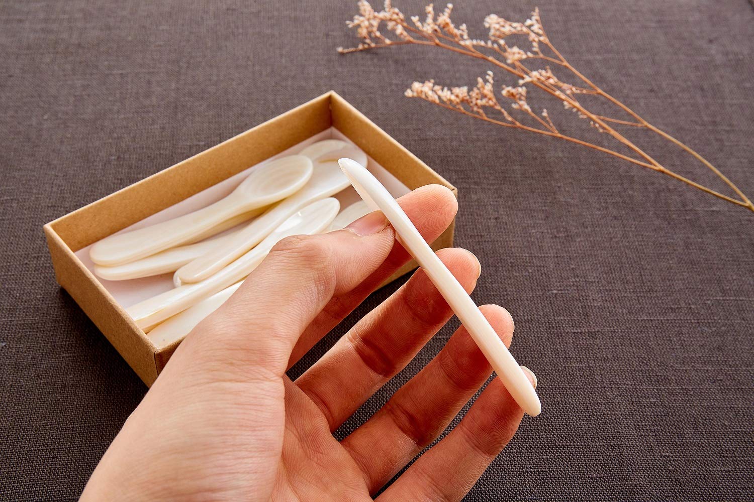Premium Set of 6 White Mother of Pearl Caviar Spoons - Elegant MOP Serving Utensils for Caviar, Eggs, Ice Cream & Coffee (11x2.5cm) - Perfect for Fine Dining, Gourmet Parties & Luxury Gift Giving