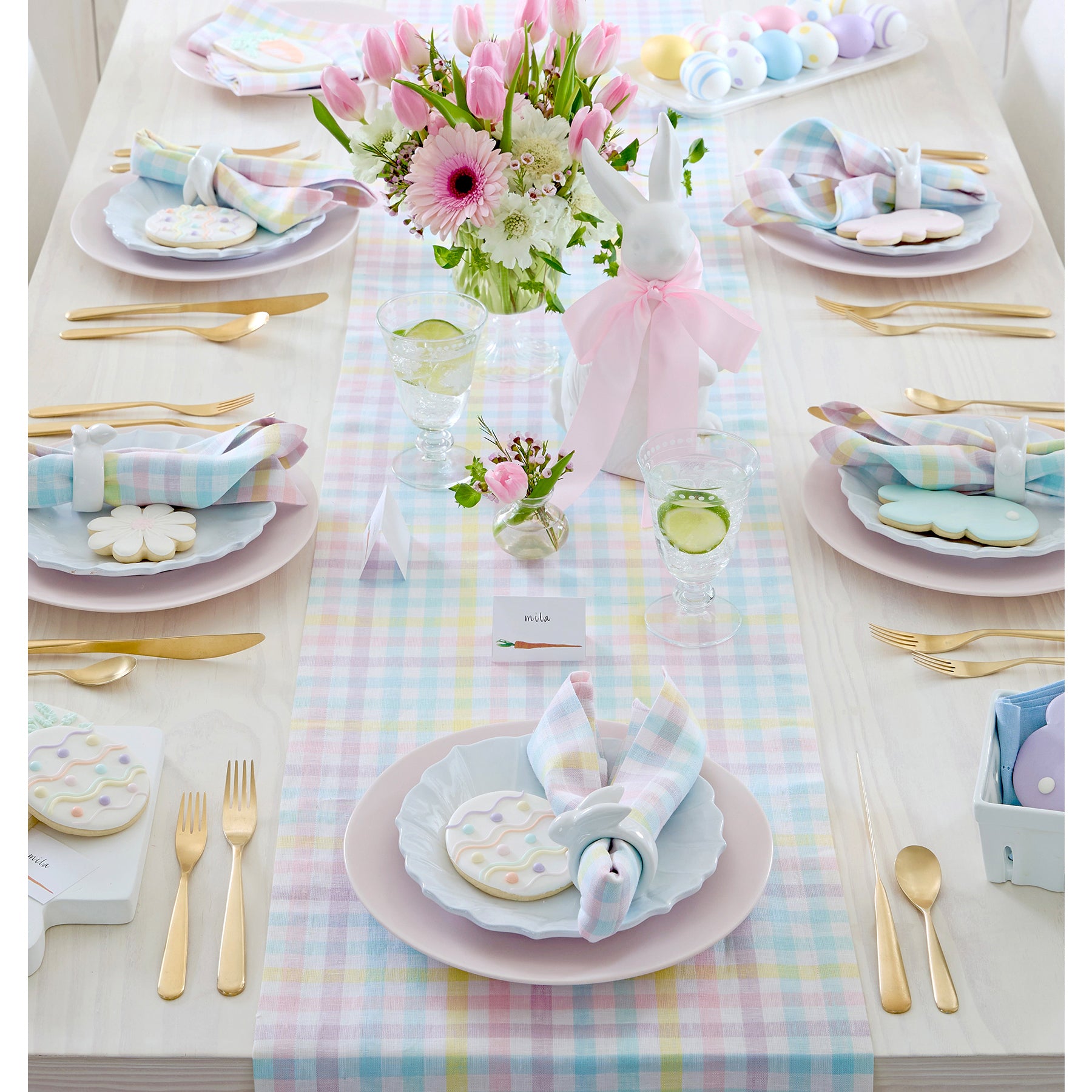 Stylish Gingham Table Runner for Dining Room Decor - Perfect for Farmhouse, Rustic, and Country Style Tables