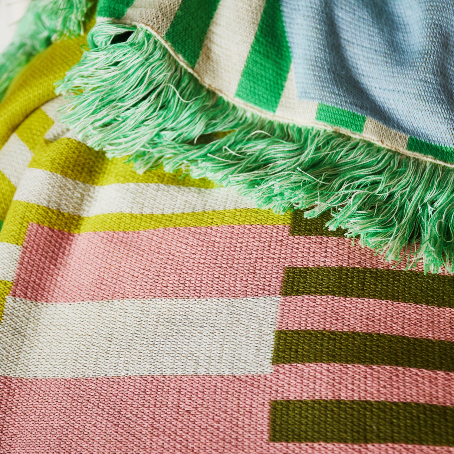 Emilio Knit Throw Blanket - Soft Cozy Chunky Knit Throw for Couch, Bed & Sofa - Perfect for Living Room, Bedroom & Home Decor