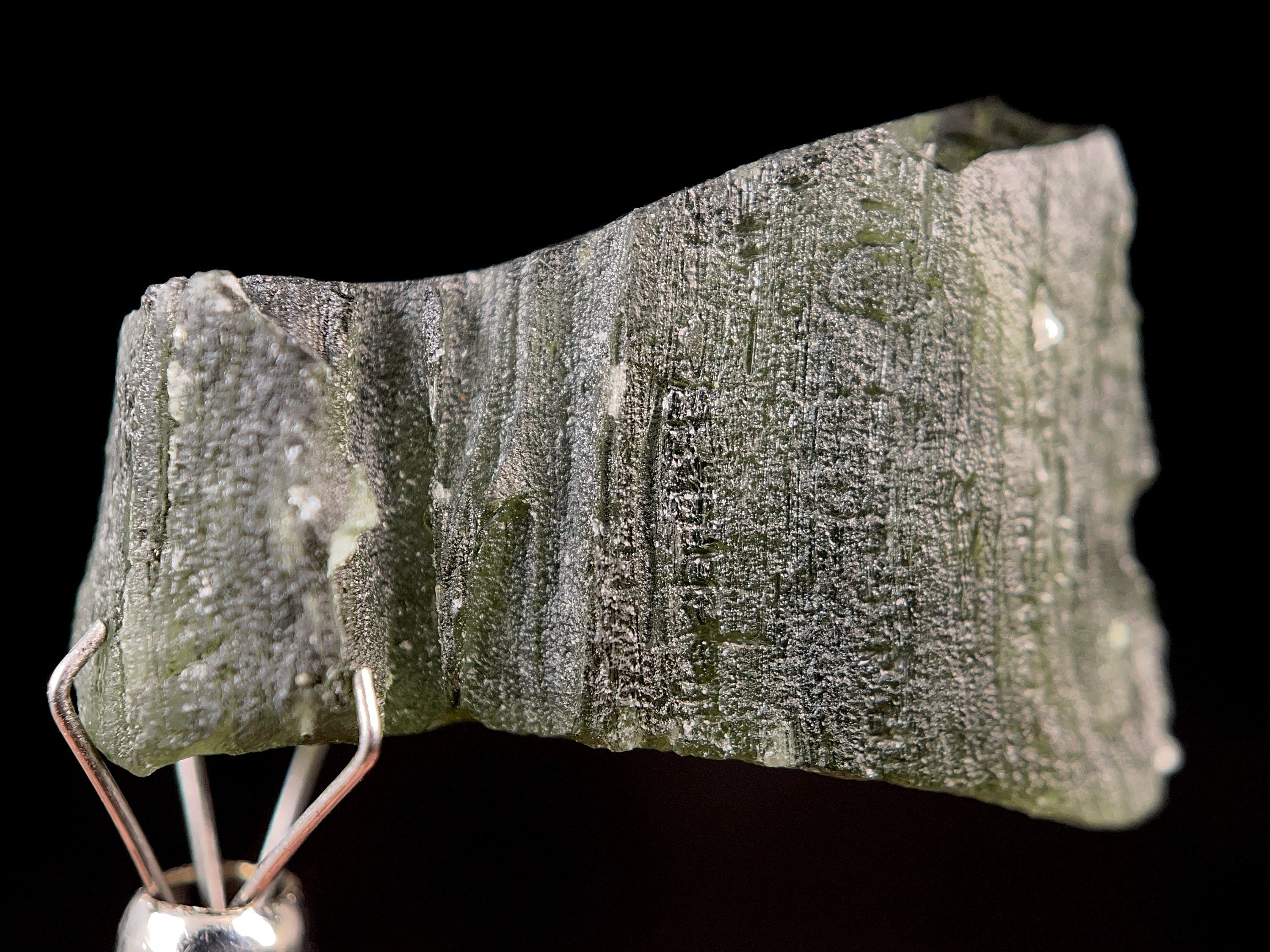 3.6g Genuine Raw Moldavite Crystal Stone - Natural Green Moldavite for Jewelry Making, Meditation & Energy Healing (51505)