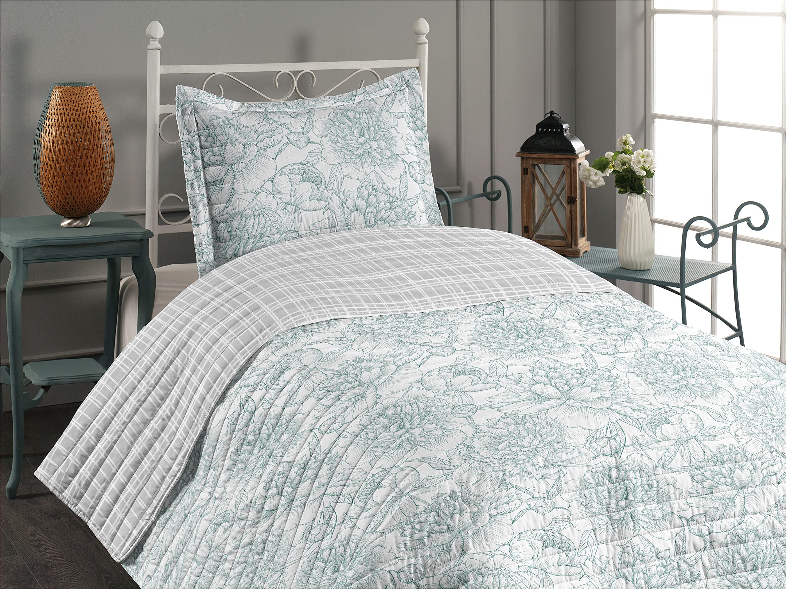 Ambesonne Floral Reversible Bedspread Set - Hand Drawn Rose, Chamomile & Peonies Design, Microfiber Comforter with Pillow Shams, Twin Size, Pale Teal - Perfect for Spring Bedroom Decor & Boho Chic Home Styling