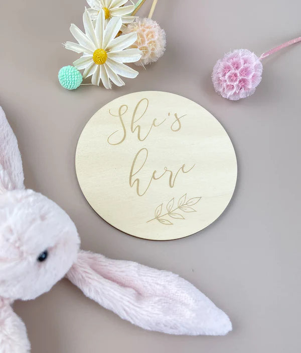 Custom Baby Girl Announcement Plaque - Personalized Newborn Birth Sign for Nursery Decor & Gender Reveal Party - Perfect for Baby Showers & First Birthday Celebrations