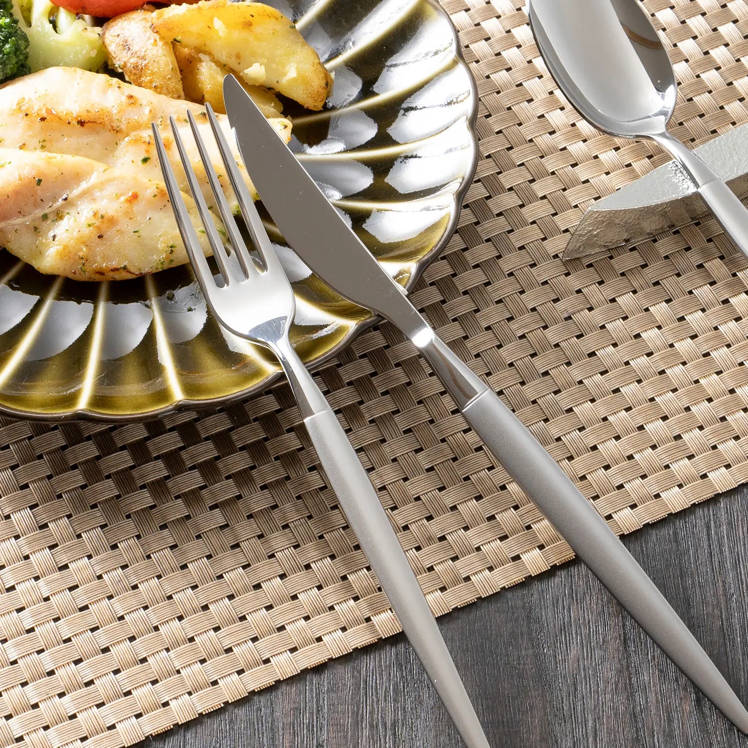 Luckywood Mirtoon Stainless Steel Dessert Forks Set - Elegant 18/8 Stainless Steel Small Cake Forks for Parties, Weddings, Tea Time & Dessert Serving (Set of 6)