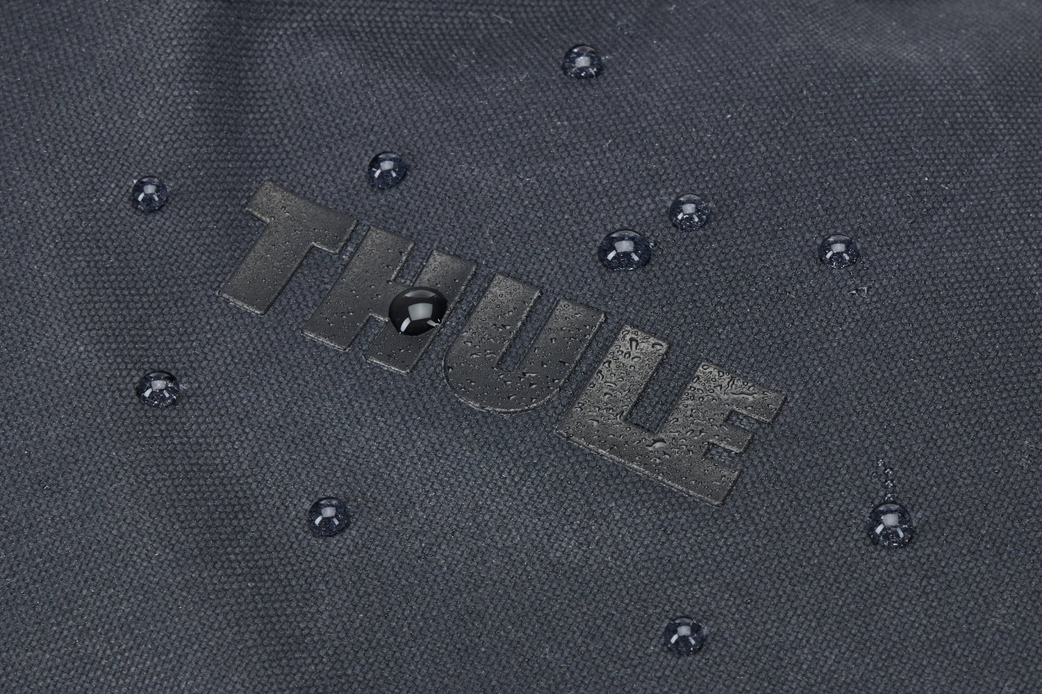 Thule Aion 40L Travel Backpack - Water-Resistant Carry-On Backpack for Men & Women - Perfect for Air Travel, Hiking & Commuting - Black