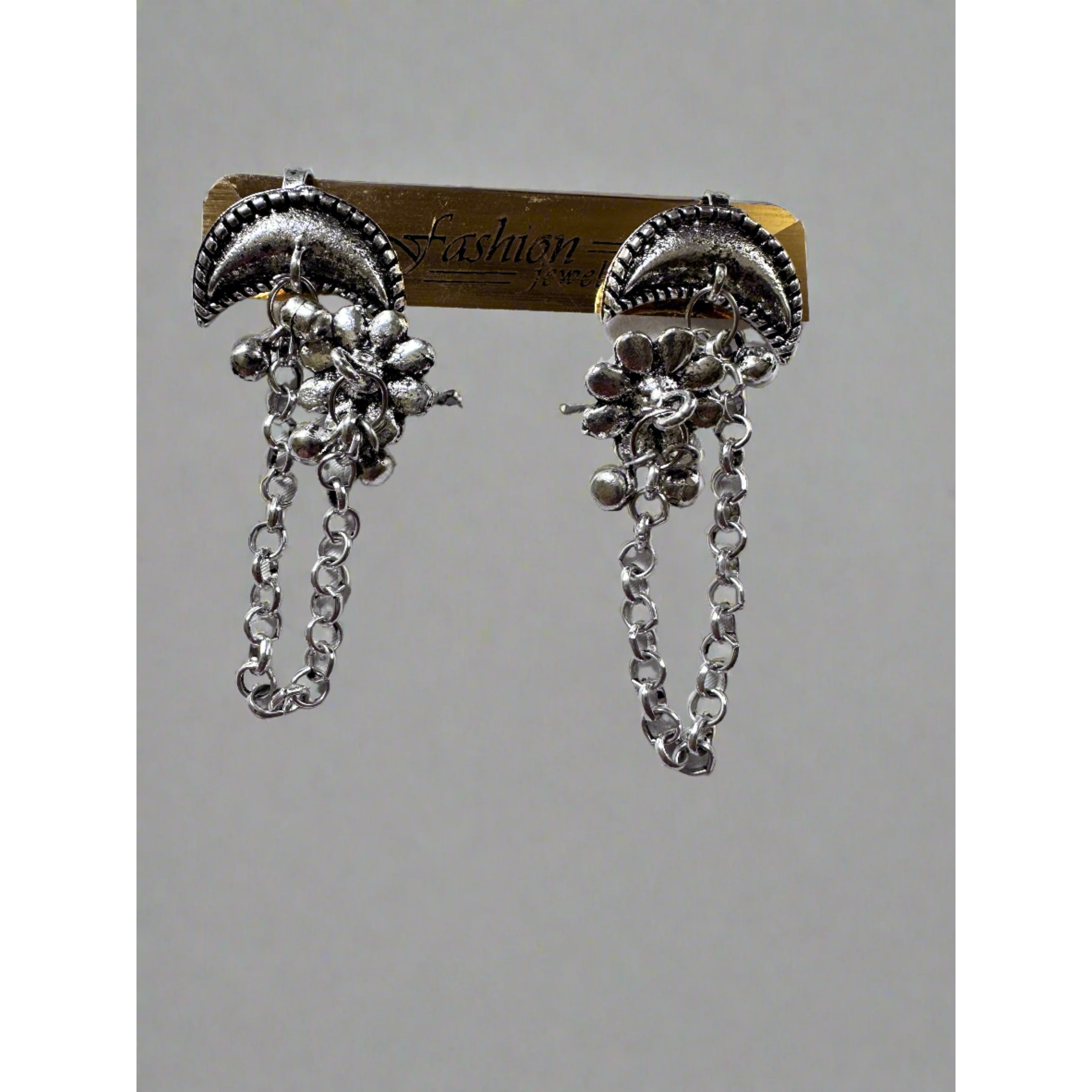 Trendy Boho Ear Cuff Earrings for Women - Elegant Dangle & Clip-On Design for Parties, Weddings & Everyday Wear