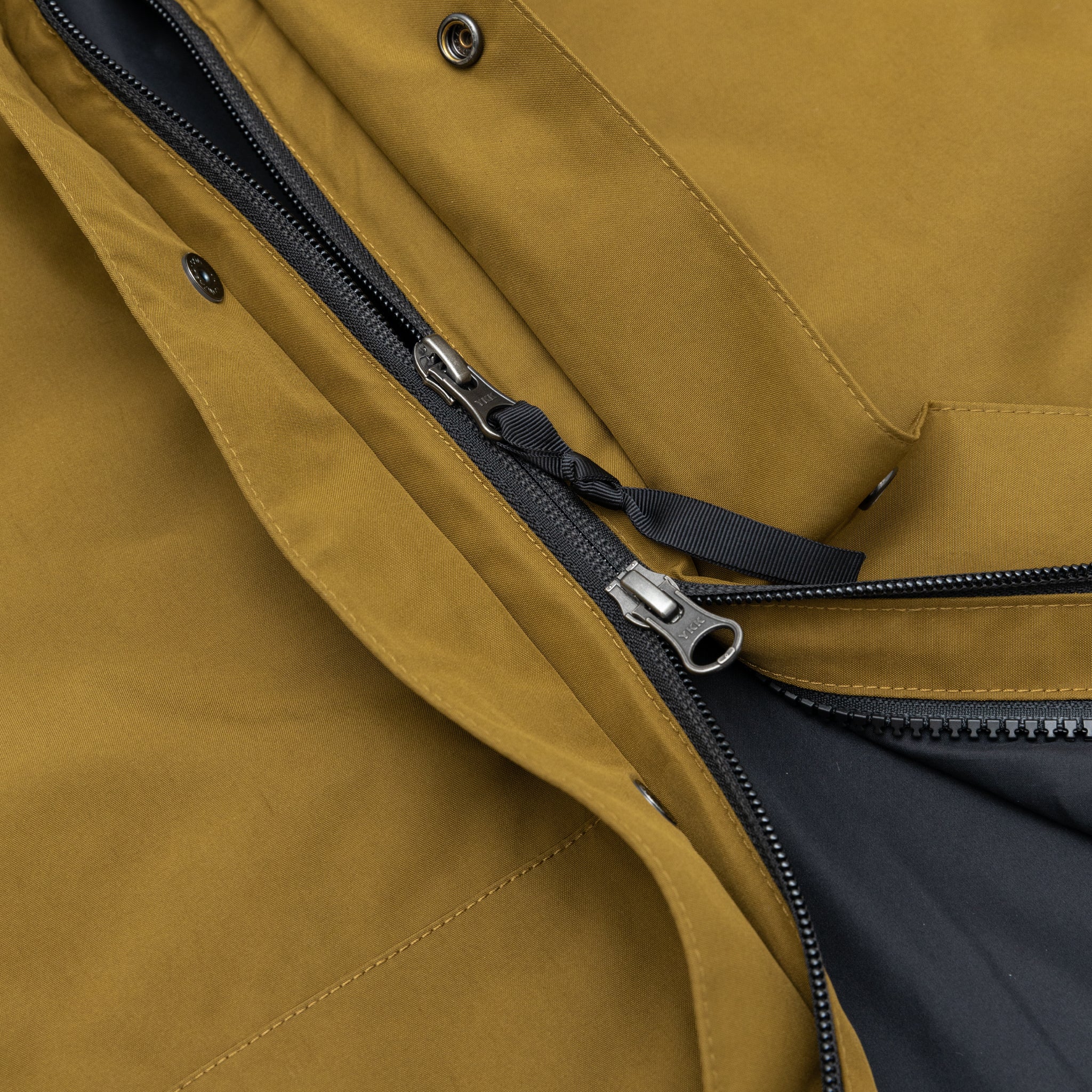 GORE-TEX Waterproof Mountain Jacket for Hiking & Outdoor Adventures - Lightweight Windproof Raincoat for Men & Women