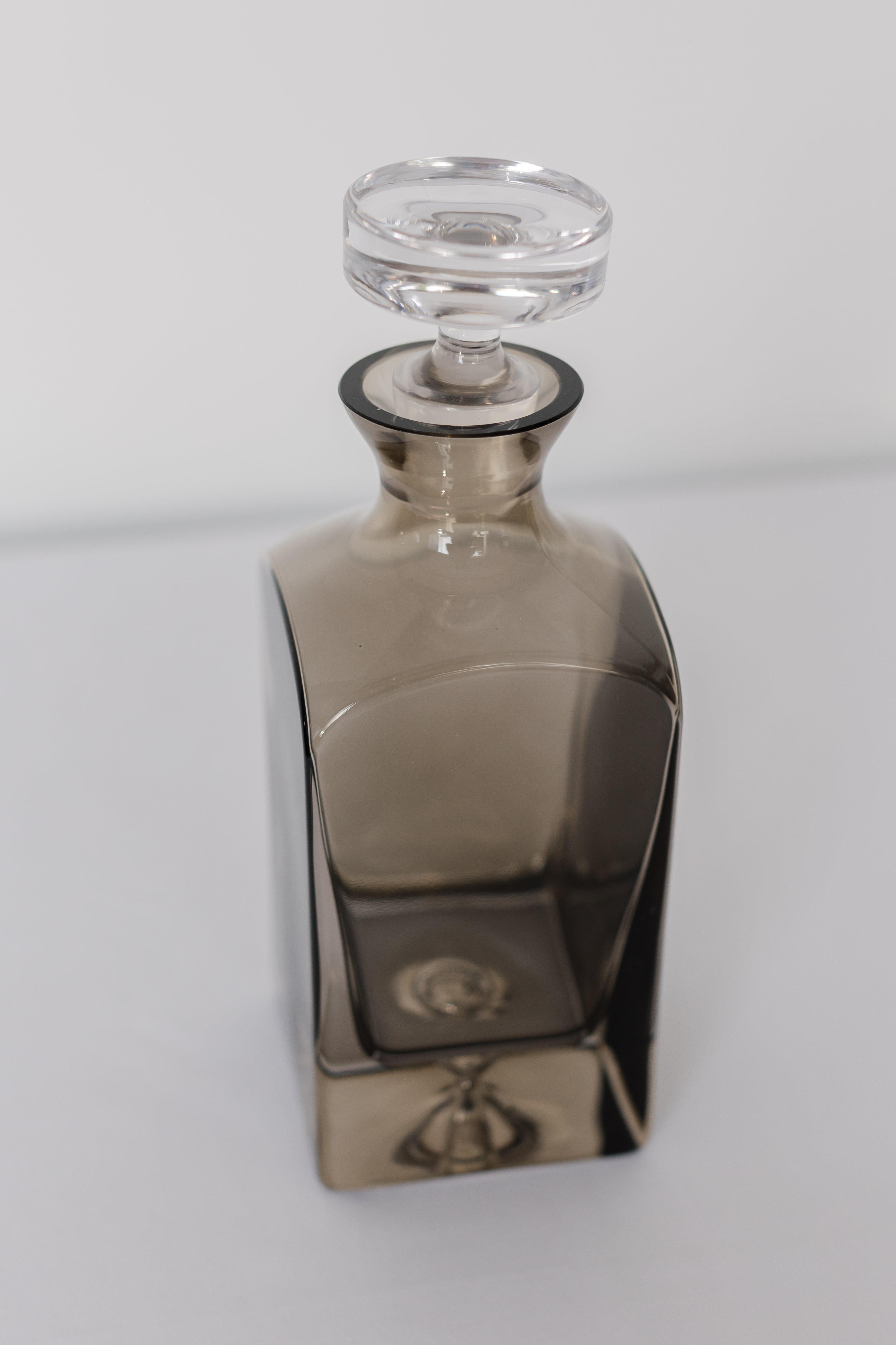 Elegant Estelle Colored Glass Decanter - Heritage Gray Smoke Wine Decanter for Red Wine, Whiskey & Cocktails | Perfect for Dinner Parties, Gifts & Home Bar Decor