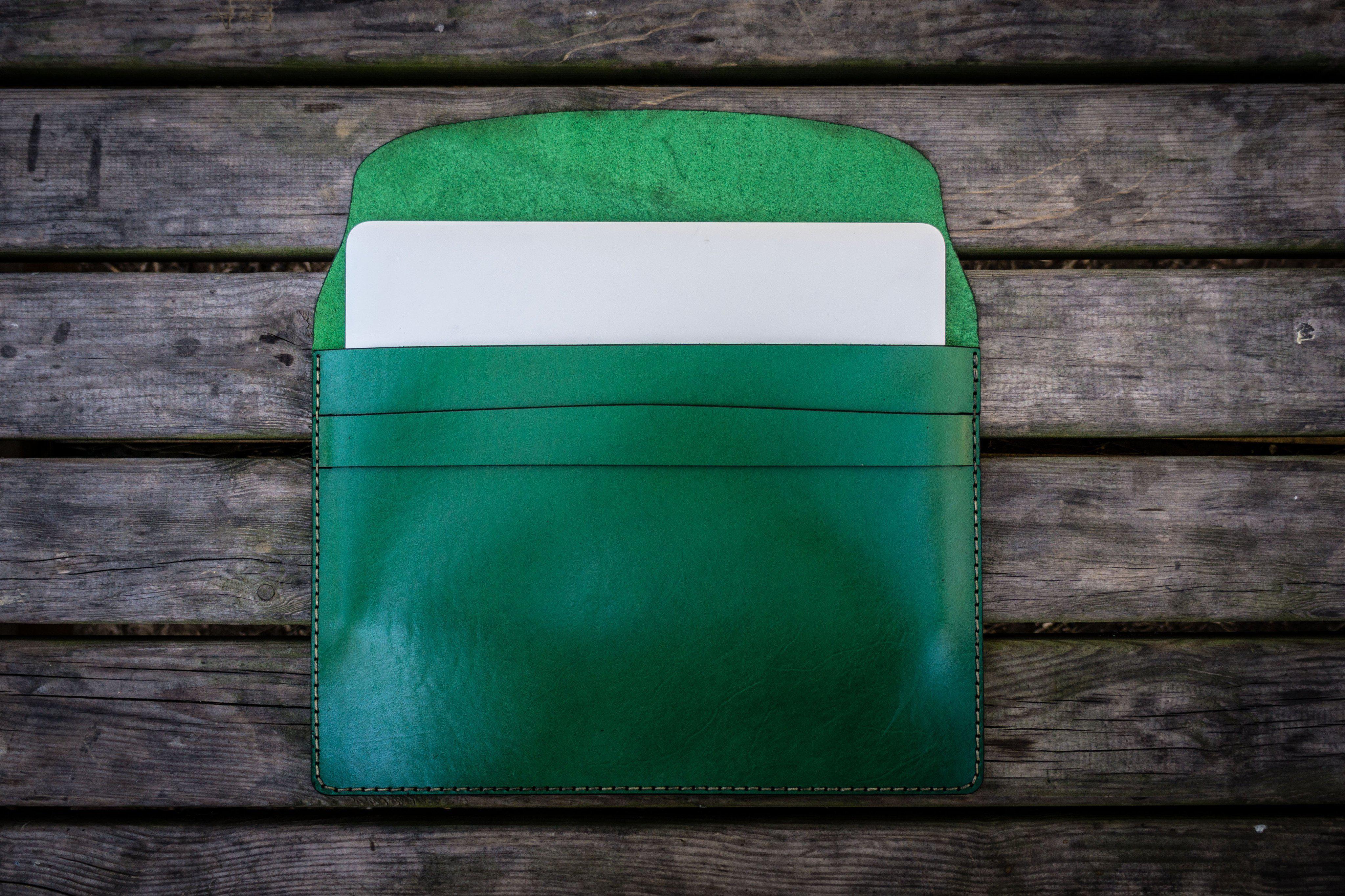 Custom Green Leather MacBook Sleeve Case - Premium Protective Cover for MacBook Air/Pro 13 14 16 inch - Perfect for Work, Travel & School Accessories