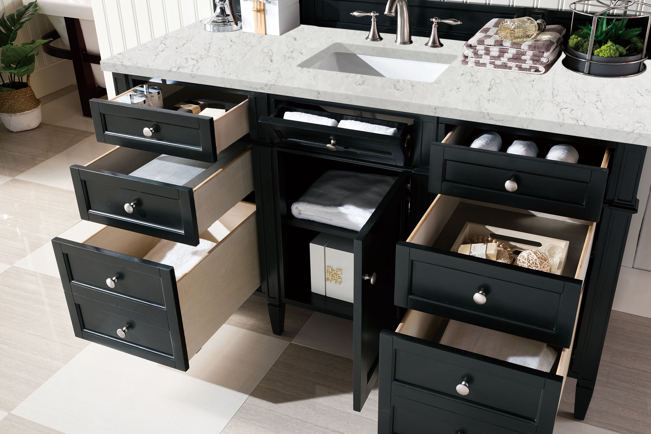 Brittany 60-Inch Single Bathroom Vanity in Black Onyx with 3CM Eternal Jasmine Pearl Quartz Countertop - Perfect for Modern Master Bathrooms & Powder Rooms