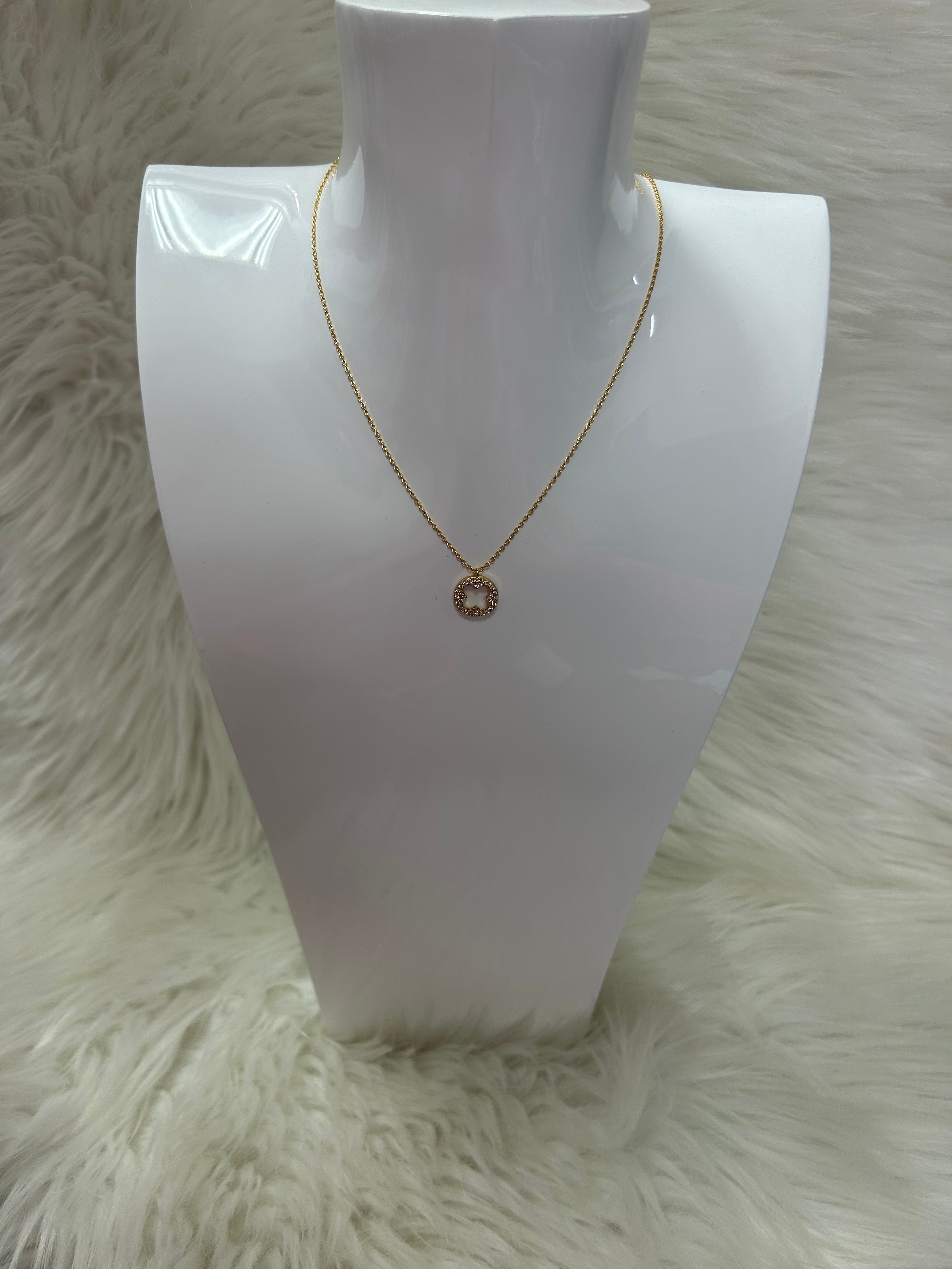Elegant Flower Cut Out Necklace for Women - Dainty Floral Pendant Jewelry - Perfect for Weddings, Date Nights & Everyday Wear