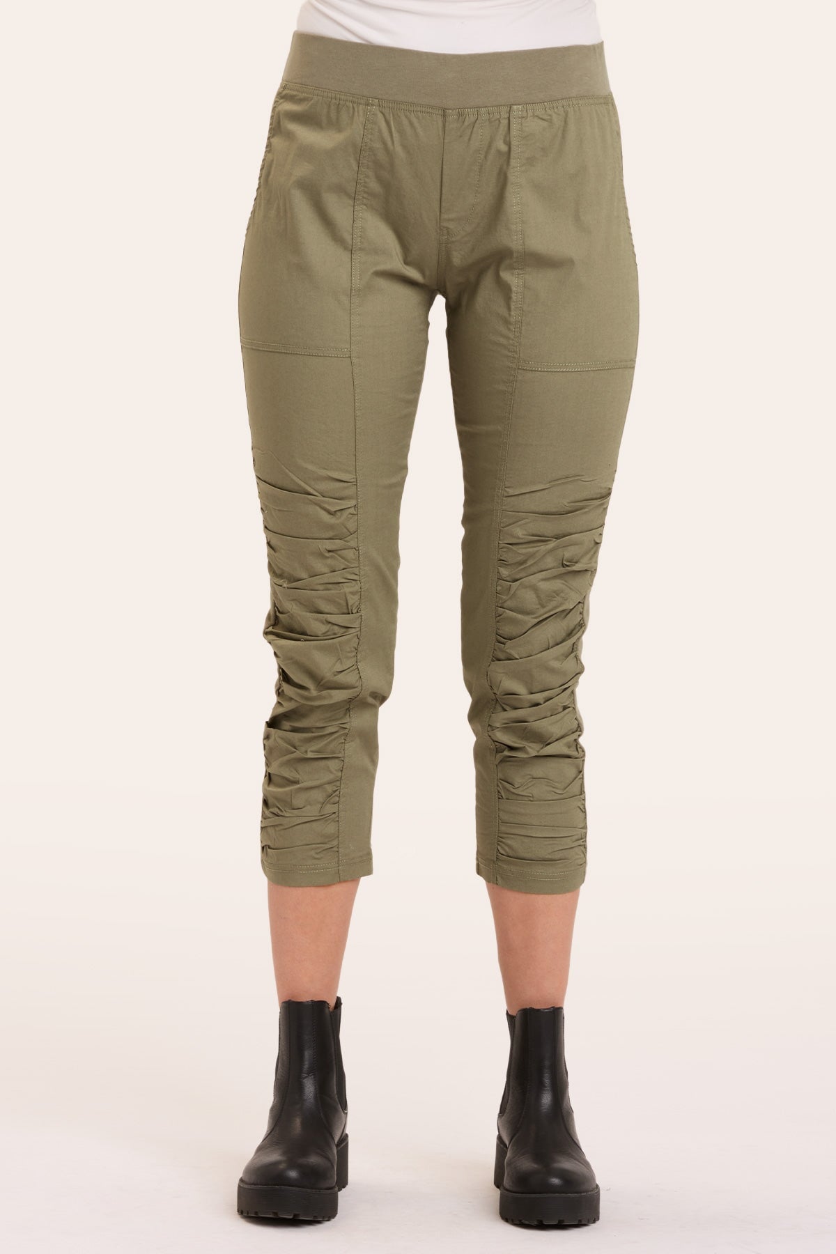 Geyser Crop Hillside - Premium Outdoor Hiking & Camping Gear for Adventure Enthusiasts - Perfect for Mountain Climbing, Backpacking & Nature Exploration