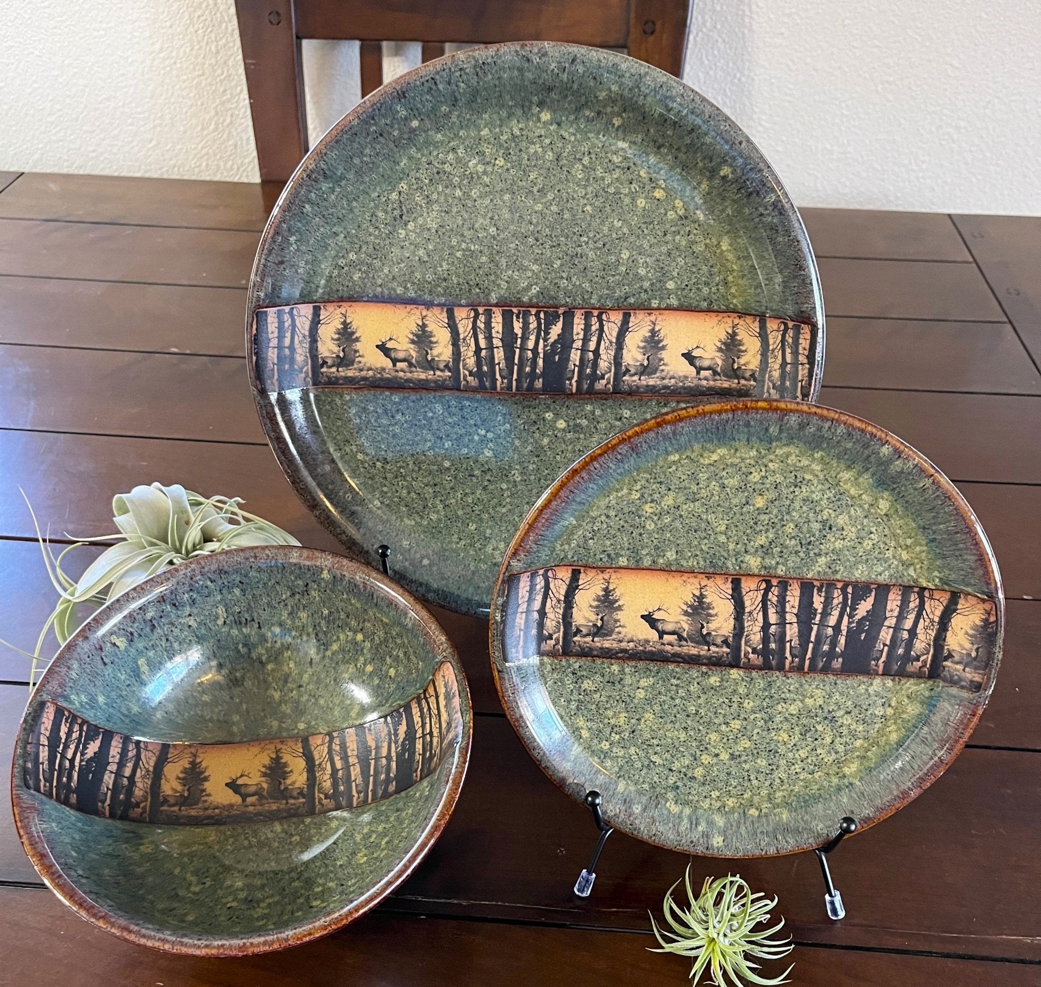 Elk Ridge Pottery Dinnerware Set - Elegant Stoneware Plates, Bowls & Mugs for Everyday Dining & Entertaining - Perfect for Family Meals, Dinner Parties & Restaurant Style Presentation