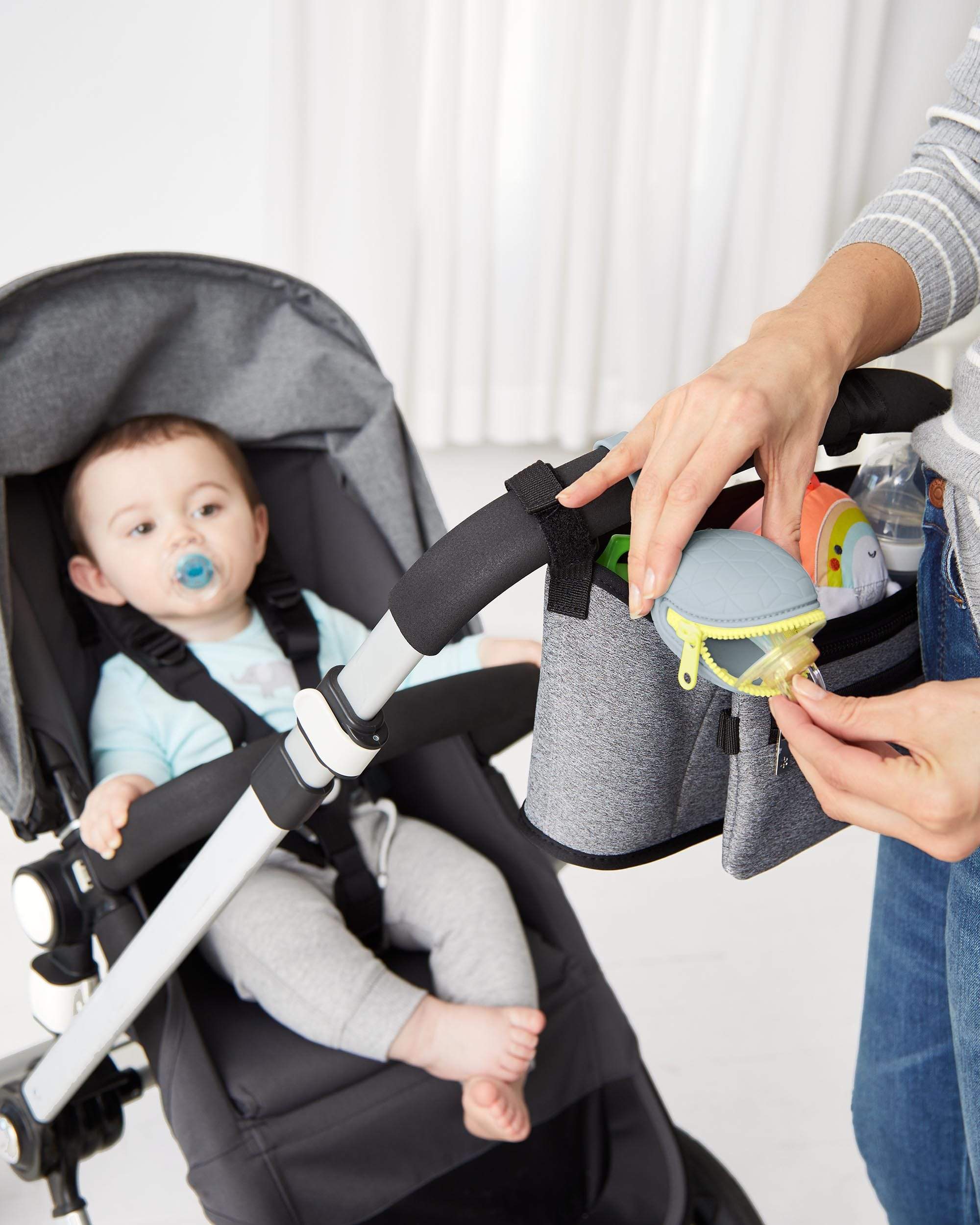 Skip Hop Grab & Go Silicone Pacifier Holder - Baby Pacifier Clip for Stroller, Car Seat & Diaper Bag - BPA-Free Teething Toy for Infants & Toddlers
