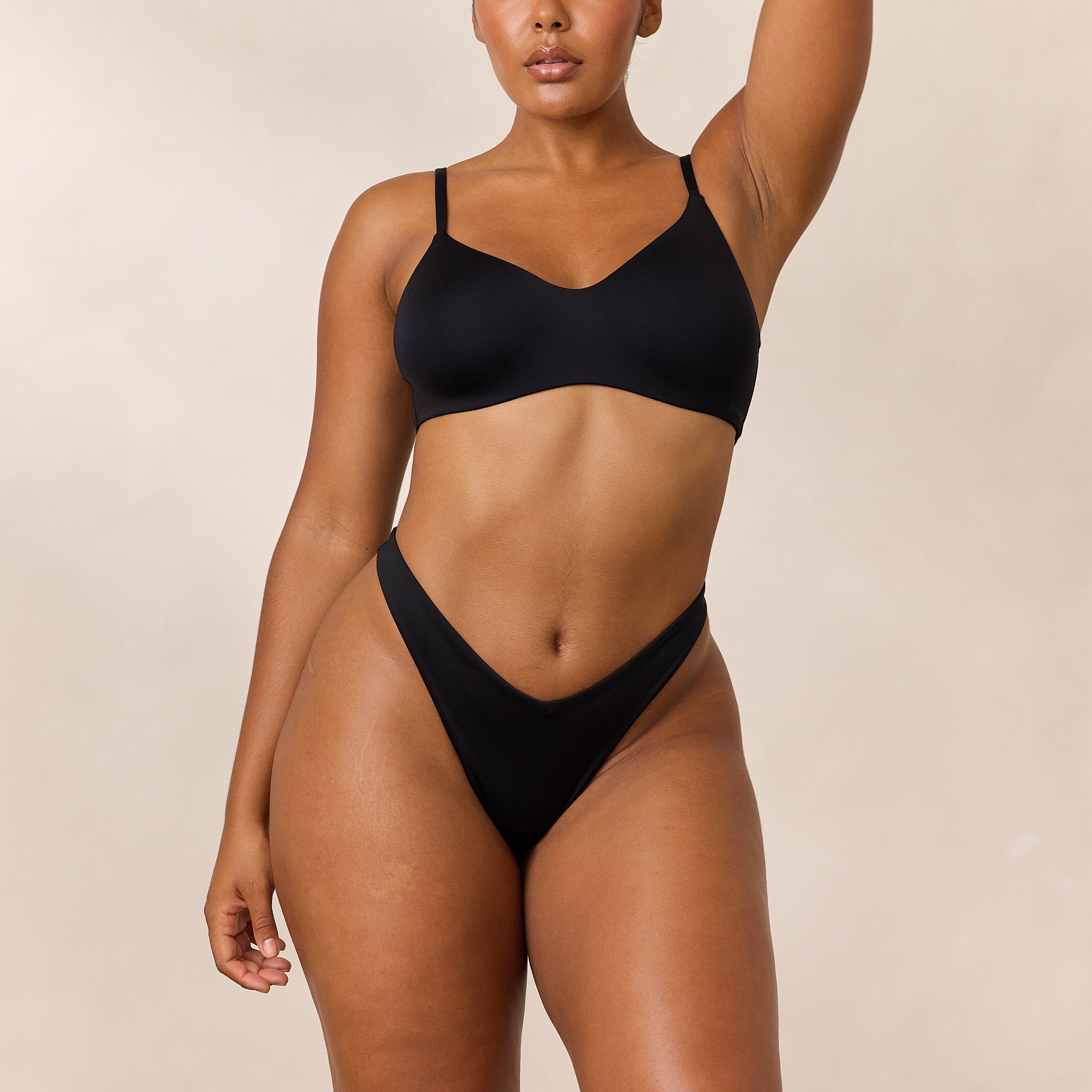 Free Form Bra - Black | Comfortable Wireless Bralette for Everyday Wear & Yoga | Perfect for Layering & Relaxing at Home