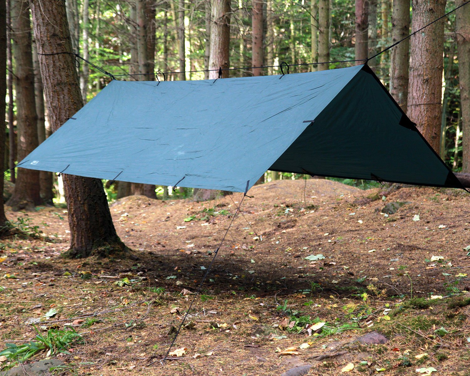 DD Tarp M - 100% Waterproof Lightweight Camping Tarp (11.5ft x 8ft, Olive Green) - Multifunctional Rainfly Shelter for Backpacking, Hiking & Outdoor Adventures - Perfect for Camping, Beach Trips & Emergency Shelter