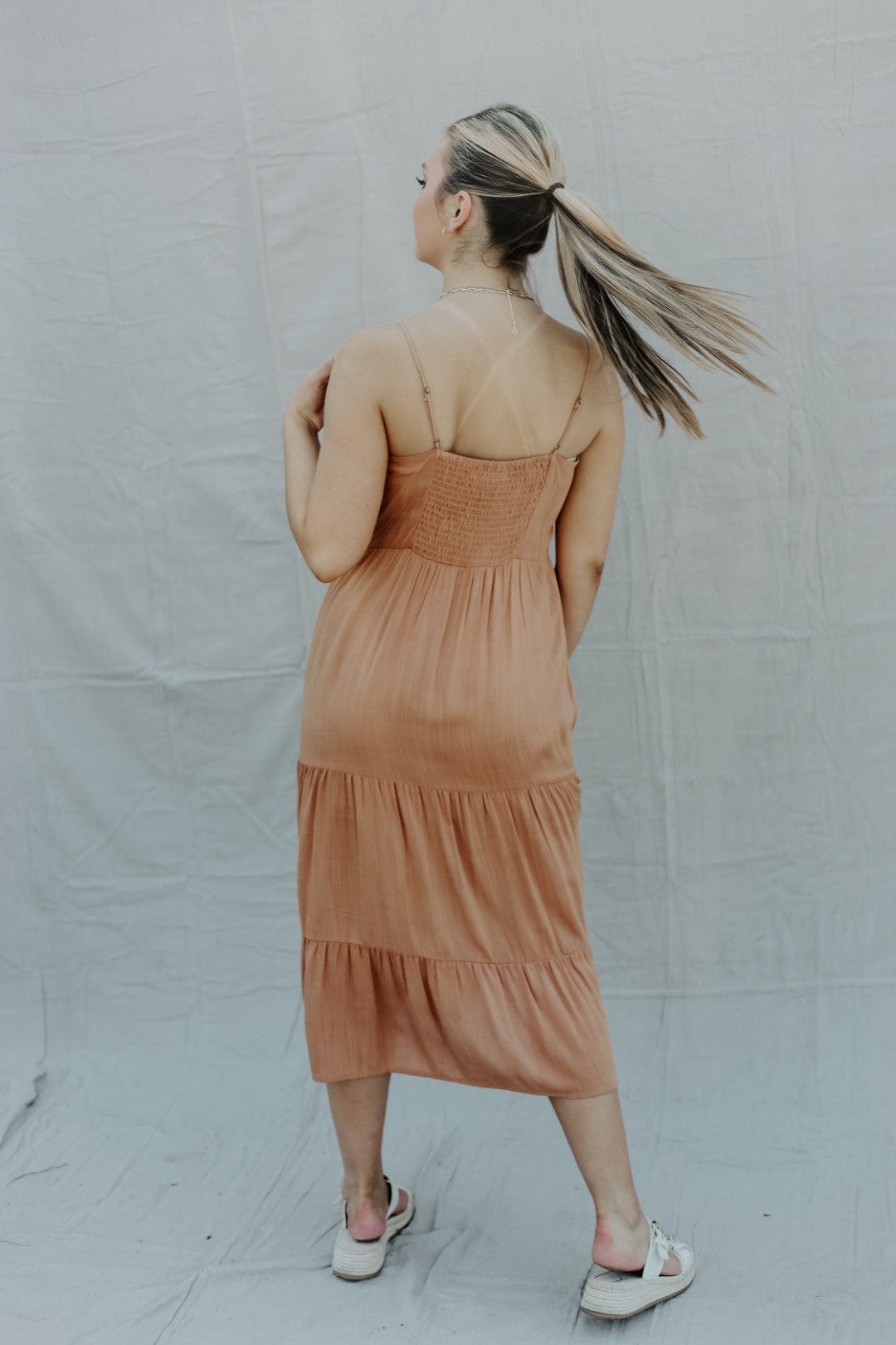 Toasted Honey Tiered Midi Dress for Women - Flowy Summer Boho Dress with Puff Sleeves - Perfect for Beach Vacations, Date Nights & Outdoor Weddings