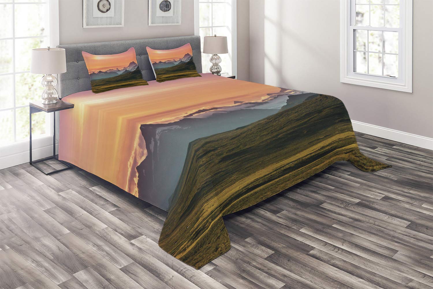 Ambesonne King Size 3-Piece Landscape Quilt Set - Panoramic Sunset Mountain Scenery with Clouds, Multicolor Bedspread & 2 Pillow Shams | Nature Themed Bedroom Decor for Cozy Home & Guest Room