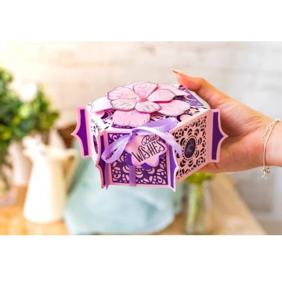 Metal Gift Box Bag Die Cuts - DIY Scrapbooking Card Making Stencils & Embossing Dies for Handmade Cards, Invitations, Wedding Decor - Perfect for Crafting, Scrapbooking & Paper Art Projects
