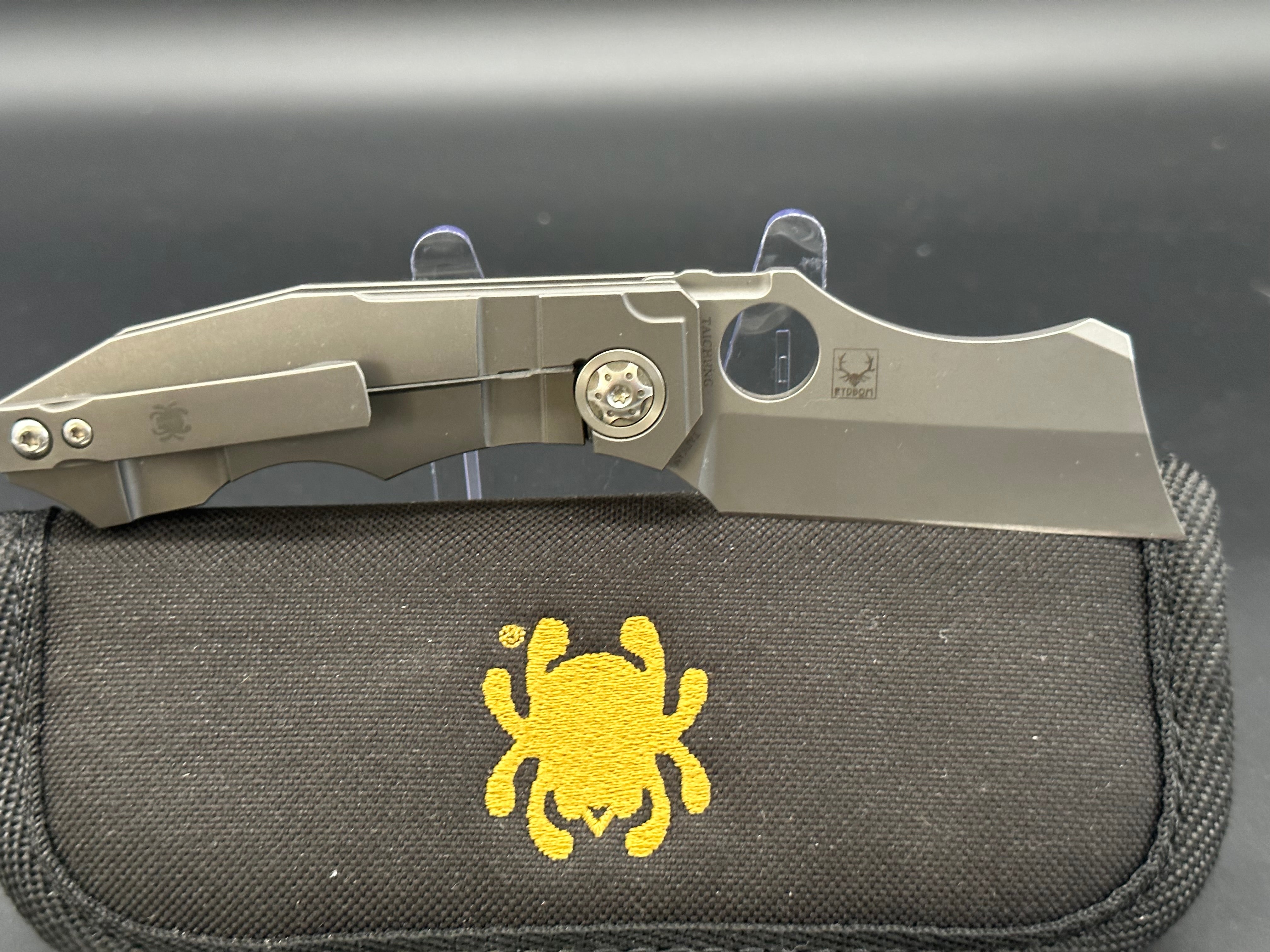 Spyderco Stovepipe Folding Knife - Premium EDC Pocket Knife for Outdoor, Camping & Everyday Carry | High-Quality Stainless Steel Blade & Ergonomic Grip