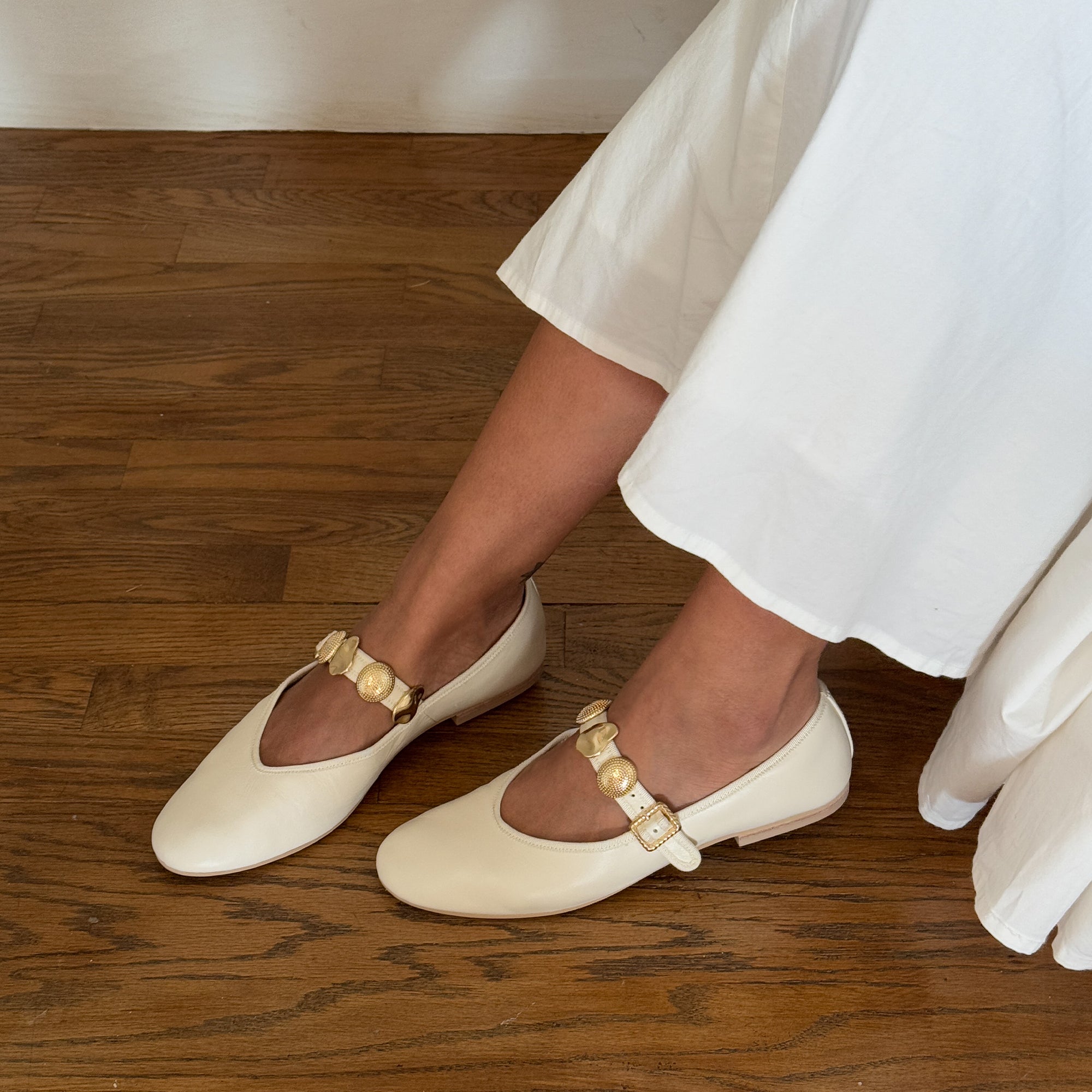 RELAN Women's Ballet Flats - Genuine Leather Comfortable Slip-On Shoes for Women | Casual & Office Wear | Off-White Color