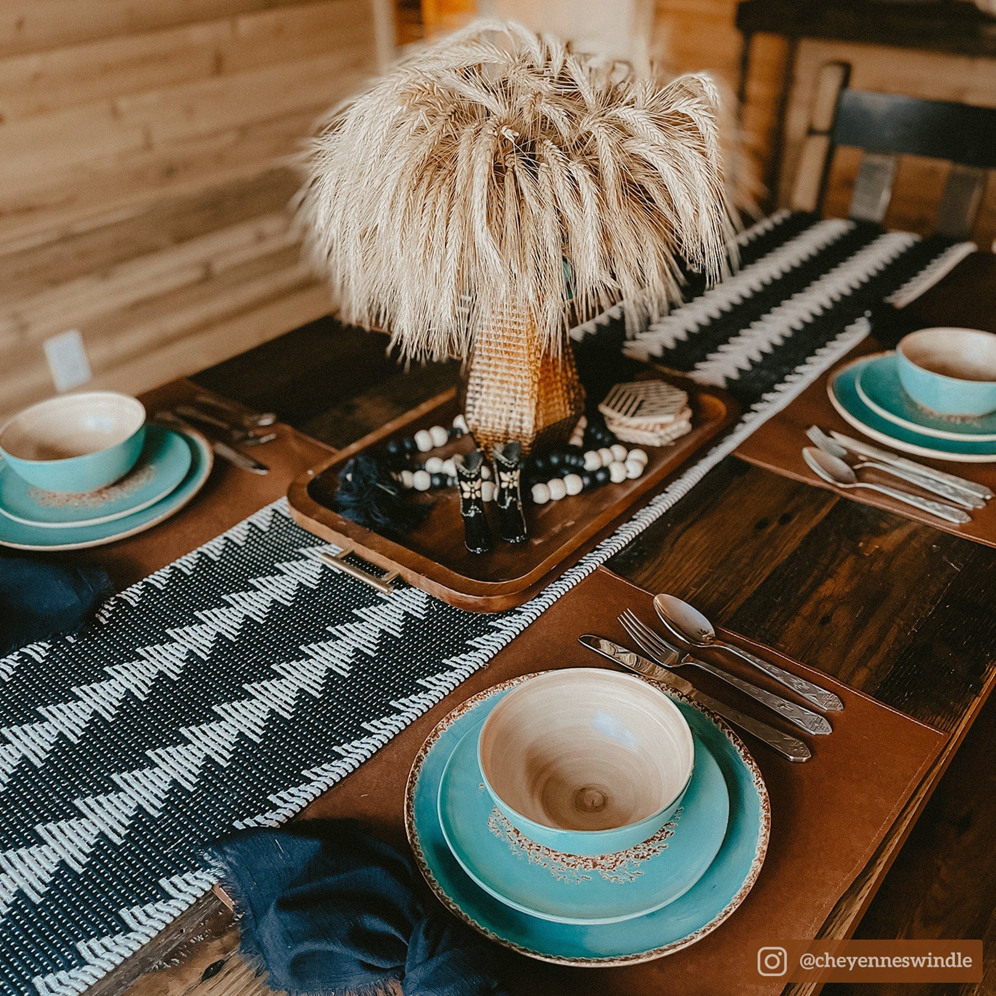 16-Piece Patina Turquoise Ceramic Dinnerware Set - Elegant Tableware for Dining, Entertaining & Special Occasions