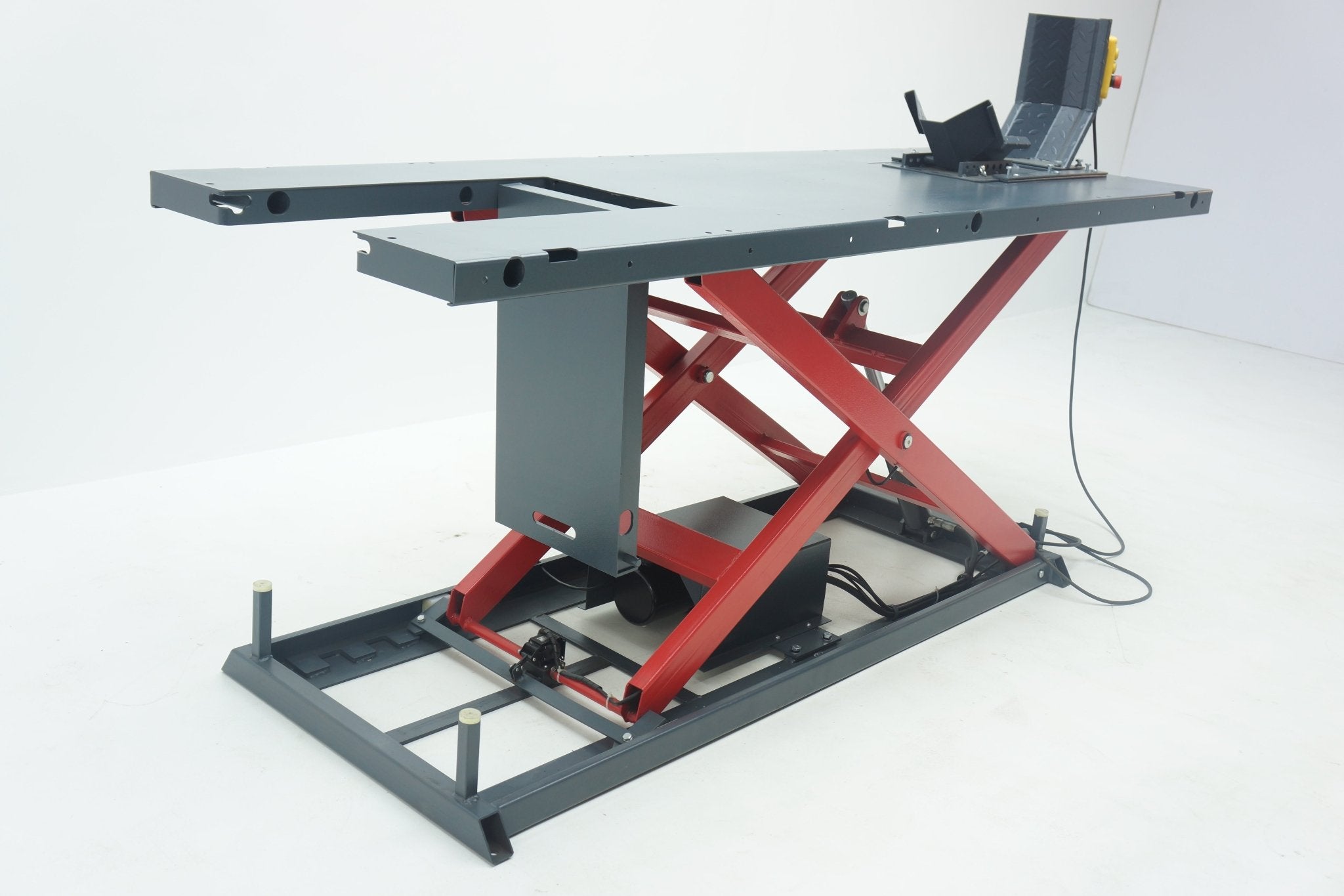 1500 LB Heavy Duty Electric UTV/ATV Scissor Lift - Wide Body Hydraulic Vehicle Lift Platform for Garage & Off-Road Use | MCL4157
