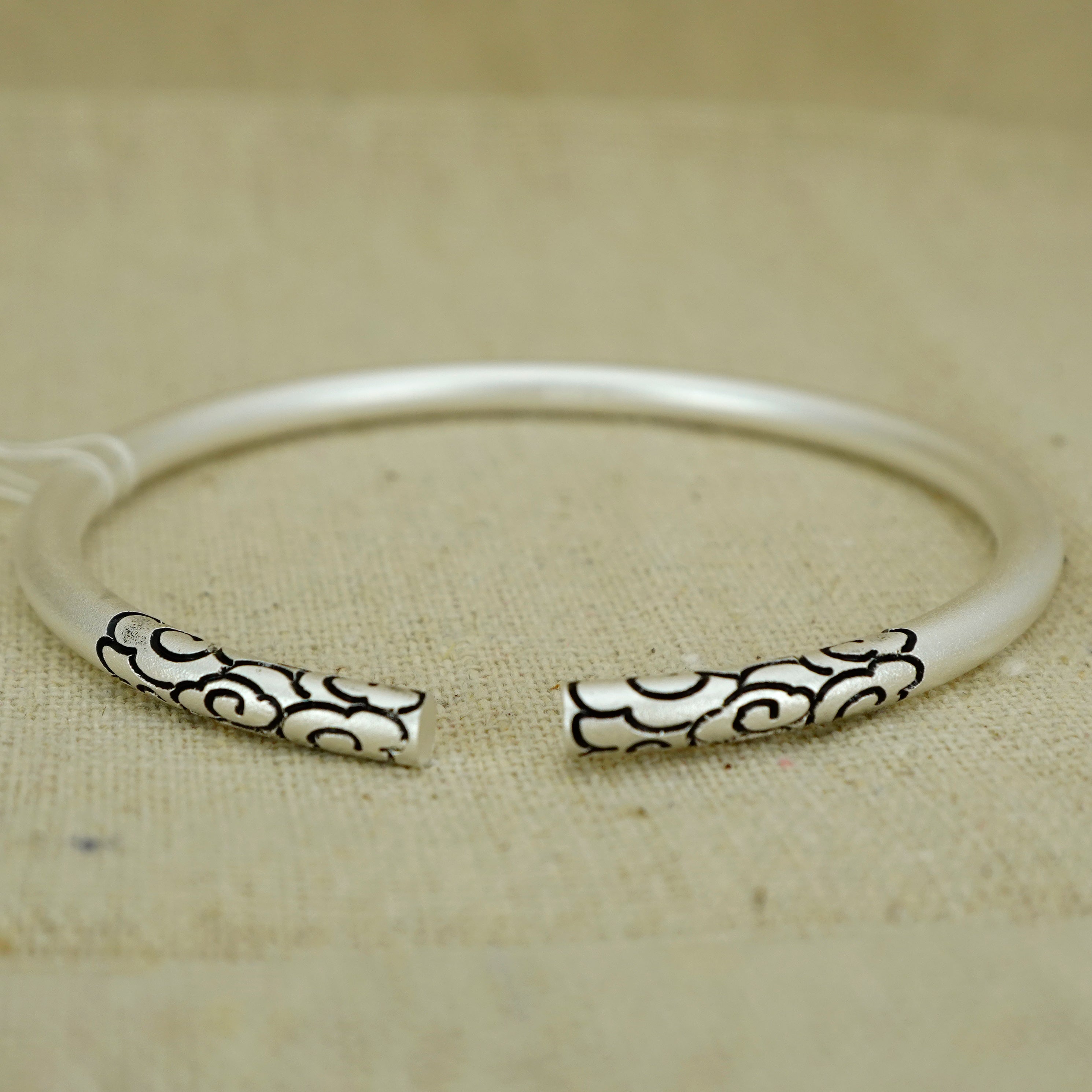 Sterling Silver Bangle Bracelet for Women - Elegant & Durable Jewelry Gift for Everyday Wear & Special Occasions