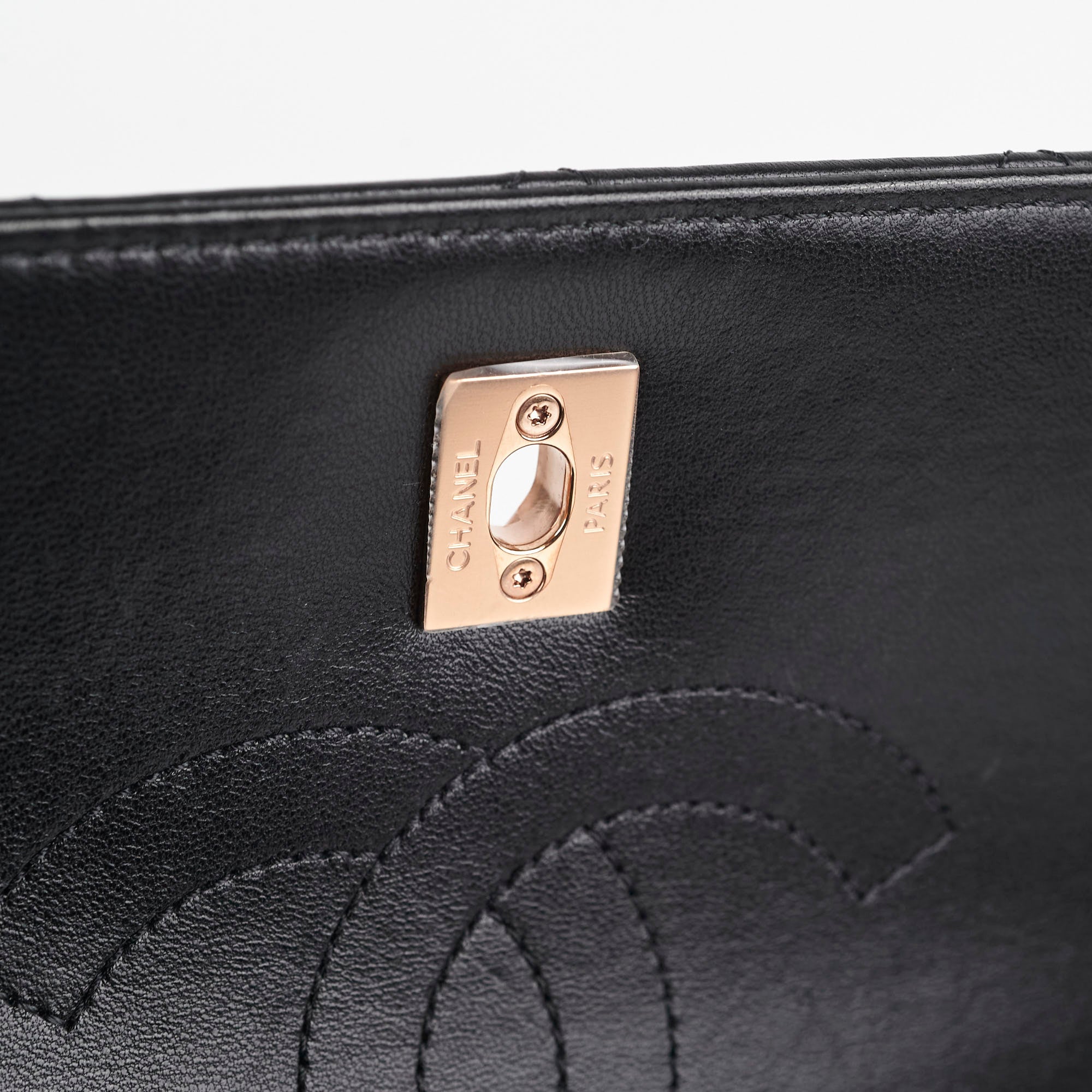 Chanel Trendy CC Black Microchip Leather Wallet on Chain - Luxury Crossbody Bag for Women, Perfect for Evening Parties & Date Nights