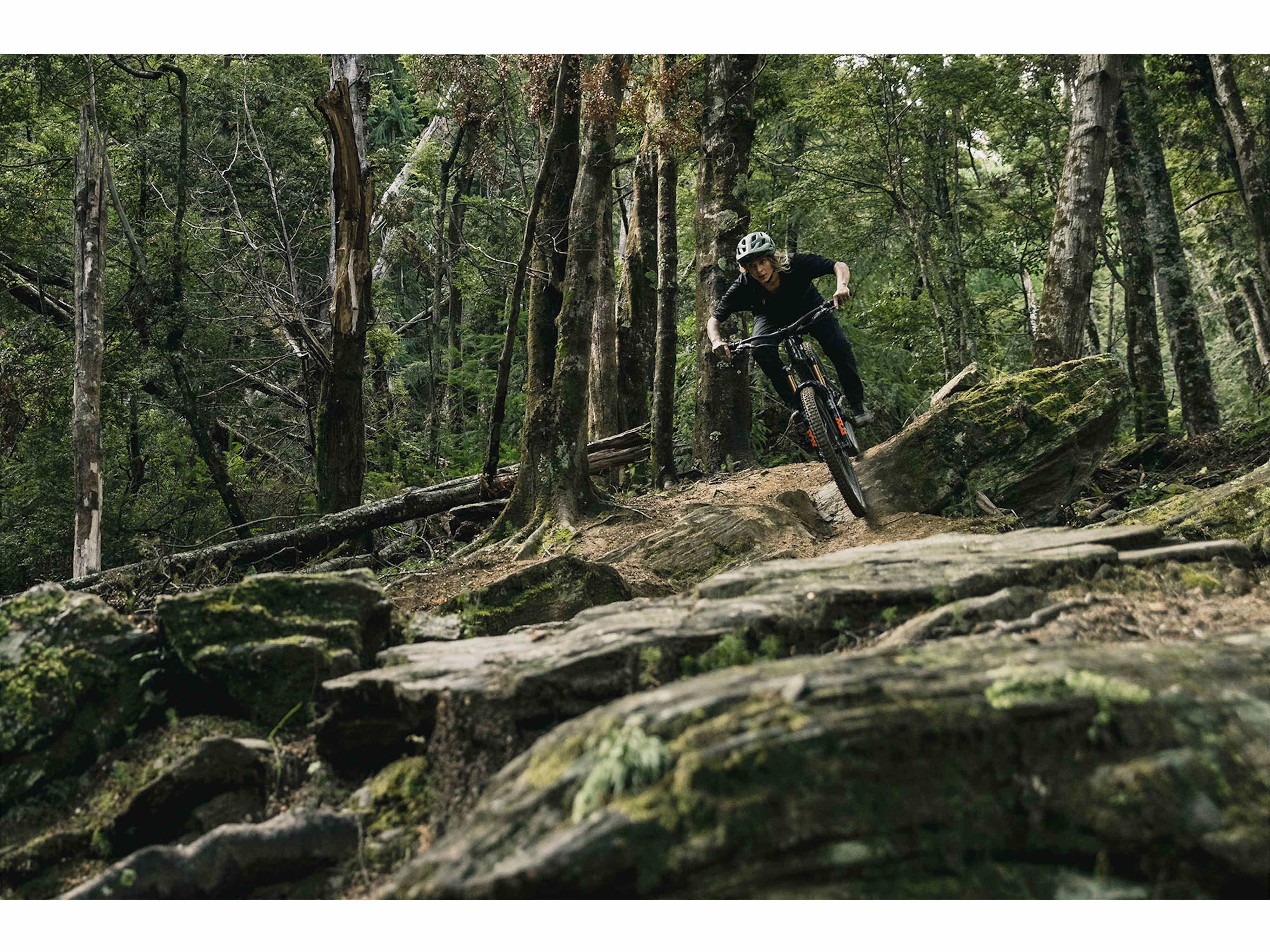Specialized Turbo Kenevo SL 2 Electric Mountain Bike - Premium Full Suspension E-Bike for Trail & Off-Road Adventures | Perfect for Mountain Biking, Commuting & Outdoor Exploration