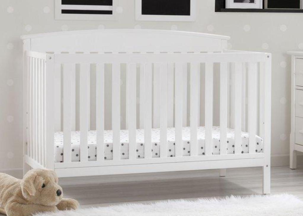 Finley 4-in-1 Convertible Baby Crib to Toddler Bed - Safe & Adjustable Wooden Crib for Nursery - Perfect for Newborns, Infants and Growing Toddlers - Ideal for Daycare, Bedroom and Nursery Decor