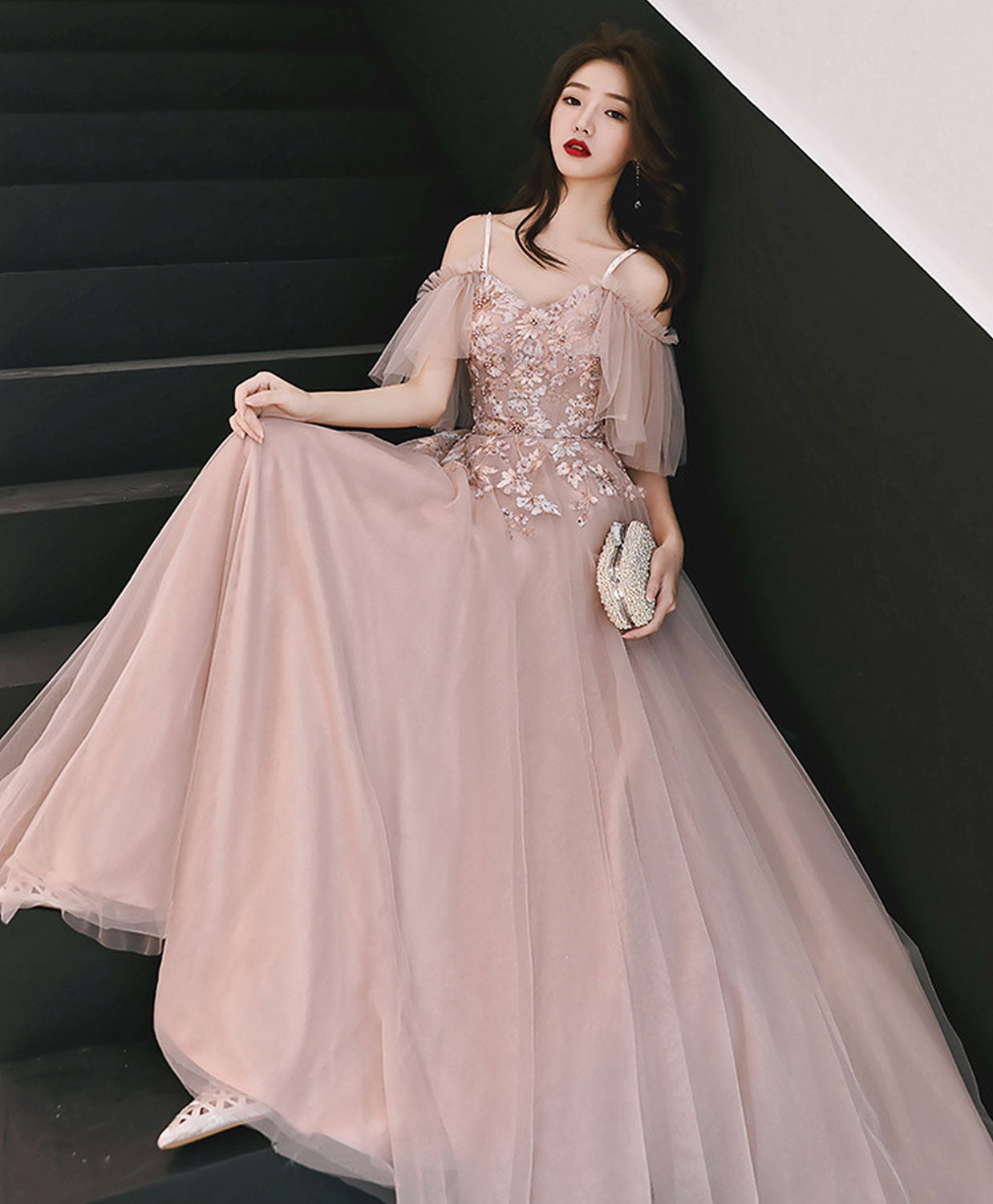 Elegant Pink Sweetheart Tulle Lace Applique Long Prom Dress for Women - Perfect for Evening Gowns, Formal Dances & Special Occasions