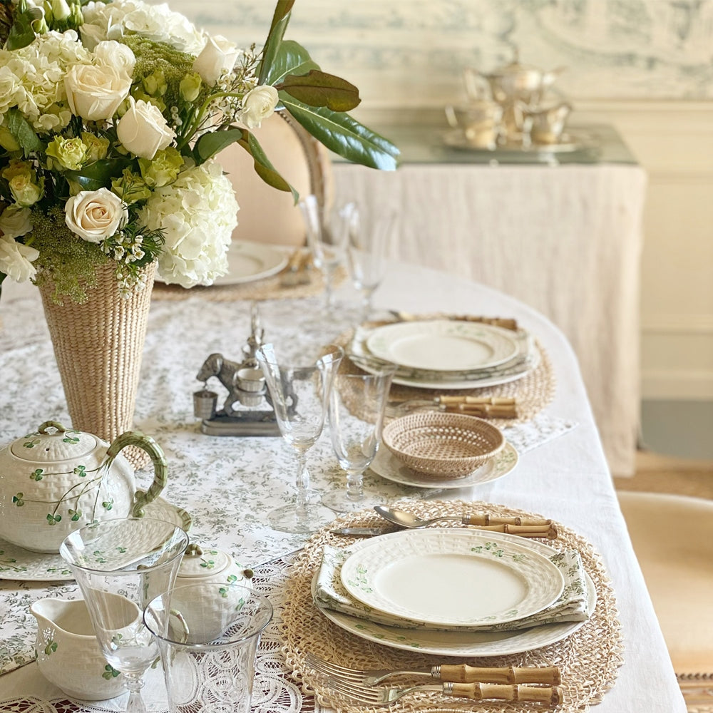 Belleek Classic 1880 Shamrock Gold 16-Piece Dinner Set - Elegant Irish Fine China for Formal Dining & Special Occasions