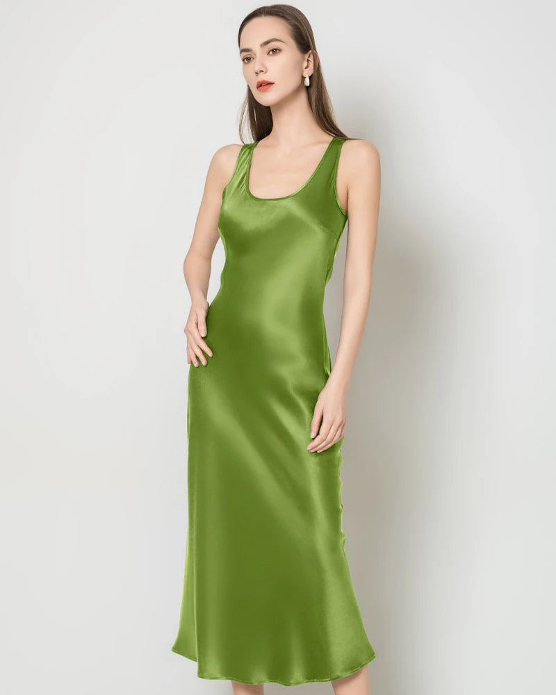 Elegant Silk Round Neck Cinched Waist Long Dress for Women - Perfect for Evening Parties, Weddings & Special Occasions