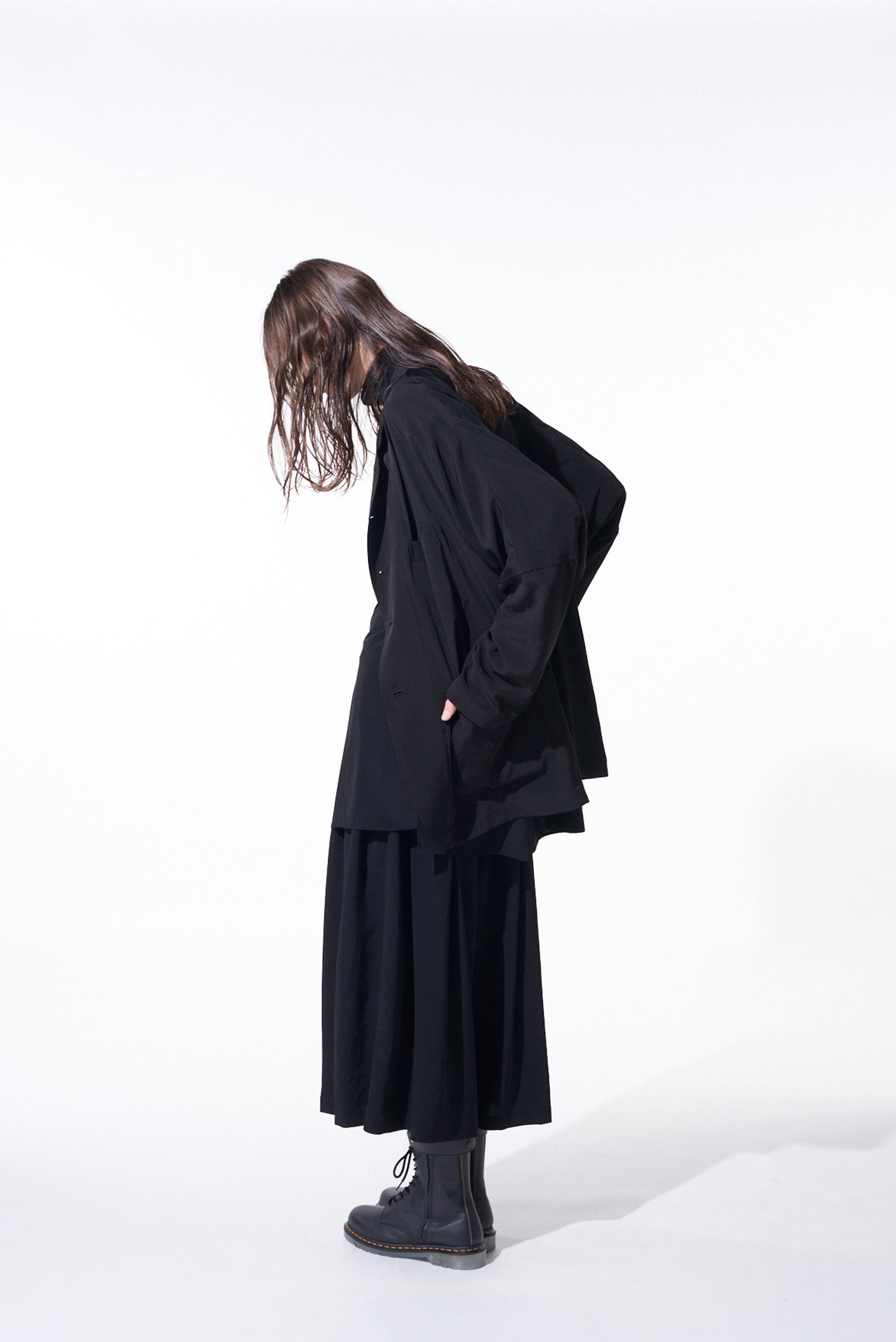Stylish Crepe de Chine Cropped Wide Pants with Gusseted Flap Pockets - Comfortable & Trendy Women's Casual Pants for Work, Travel & Everyday Wear