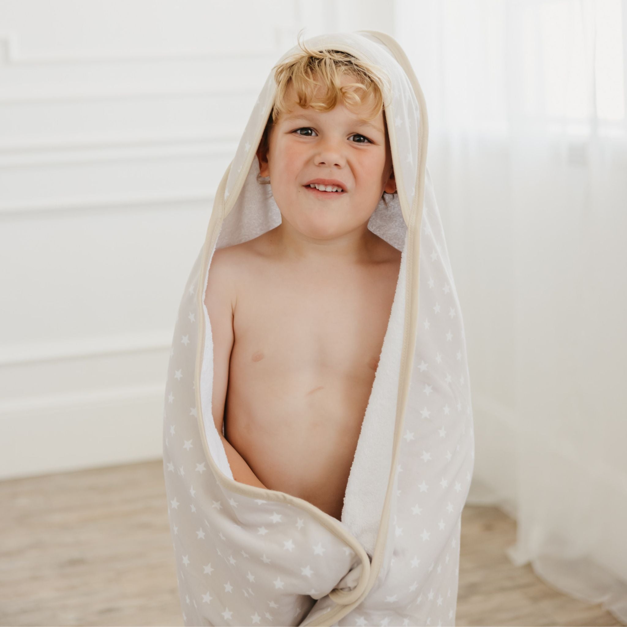 Premium Baby Knit Hooded Towel - Soft & Absorbent for Newborns & Toddlers - Twinkle Star Design - Perfect for Bath Time, Swimming & After-Splash Fun