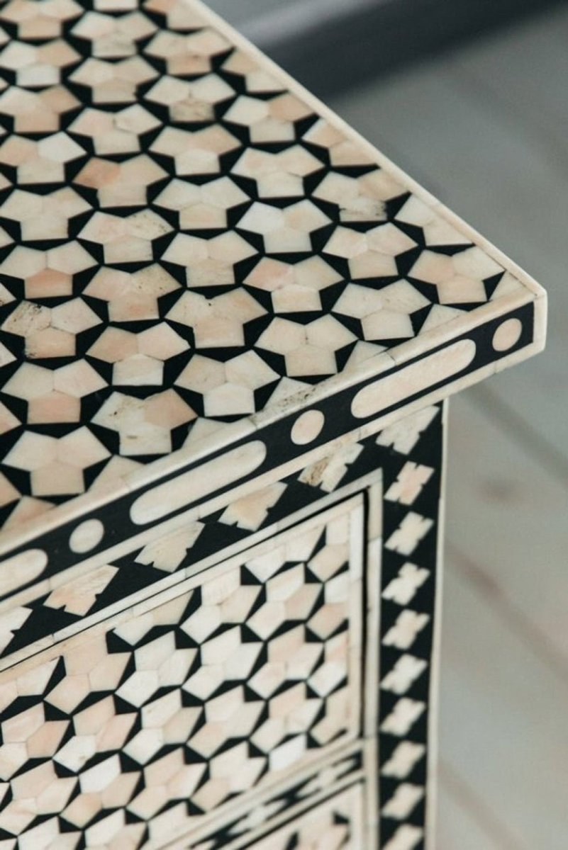 Handmade Bone Inlay Targua Dresser - 4 Drawer Black & White Vintage Storage Cabinet for Bedroom, Living Room & Entryway Organization