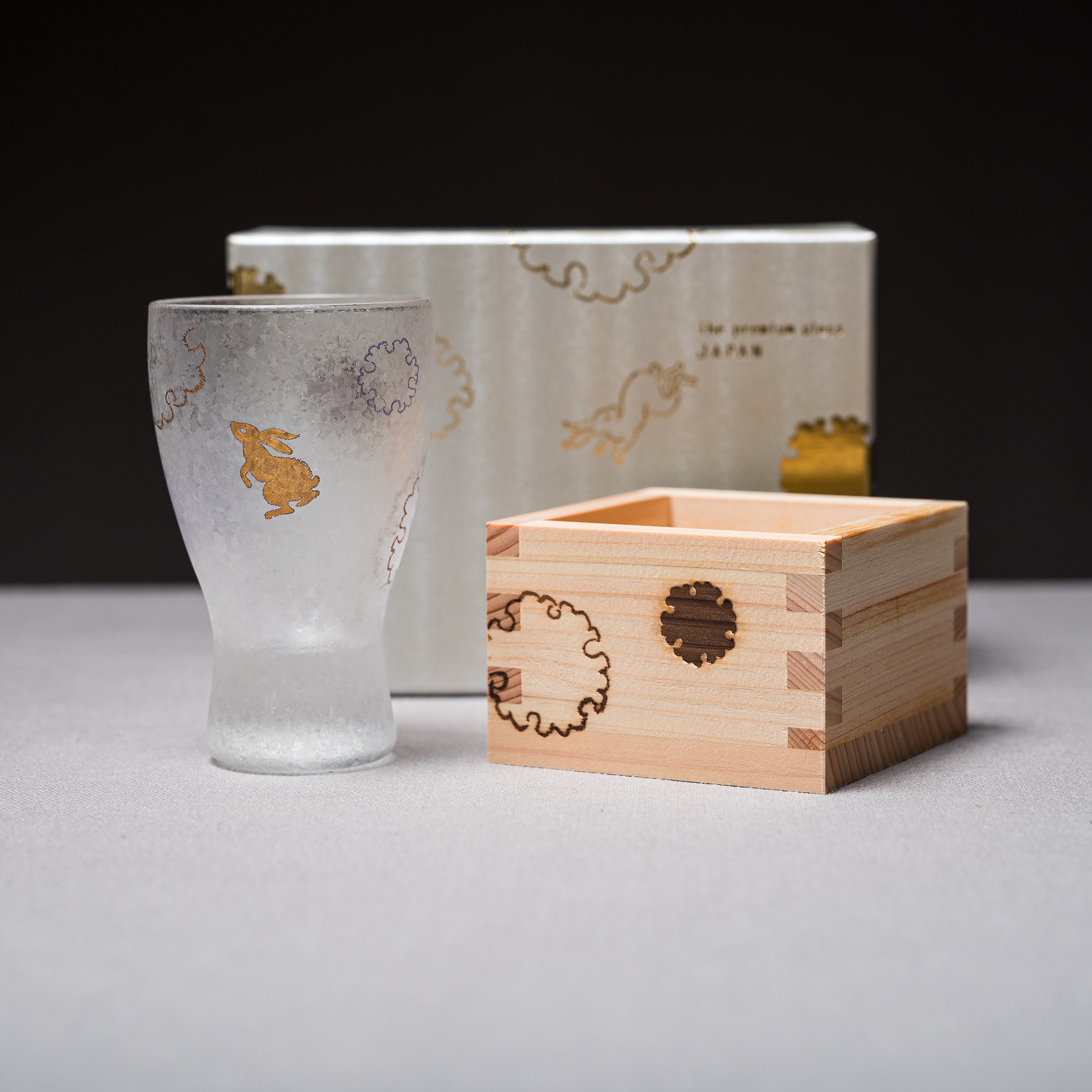 Premium Snow Rabbit Sake Cup Set with Traditional Wooden Masu Box - Japanese Ceramic Drinking Cup for Sake, Whiskey & Cocktails - Perfect for Home Bars, Gift Giving & Japanese Cultural Events
