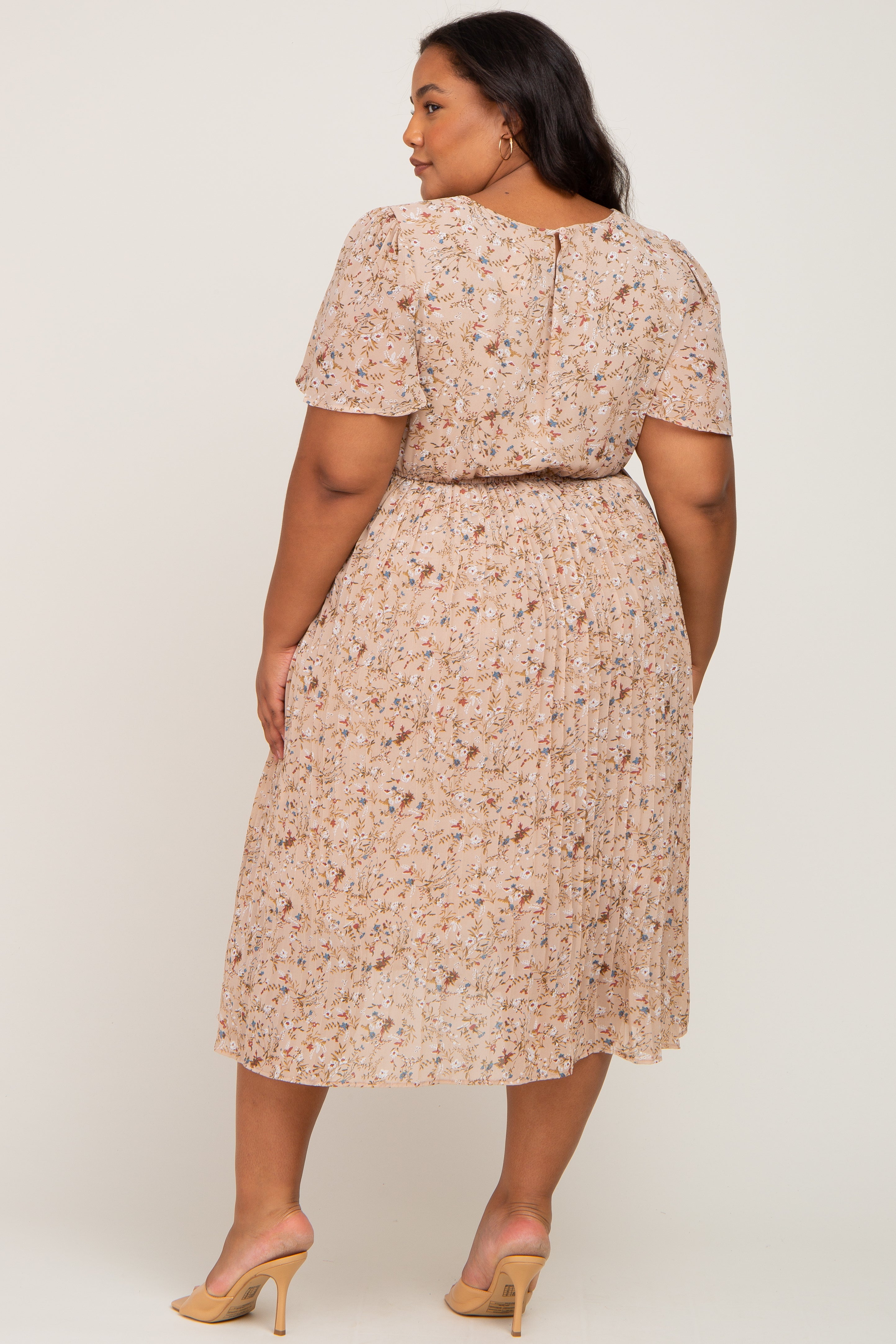 Beige Floral Pleated Chiffon Maternity Dress for Women - Plus Size Midi Length - Perfect for Baby Showers, Maternity Photos & Special Occasions