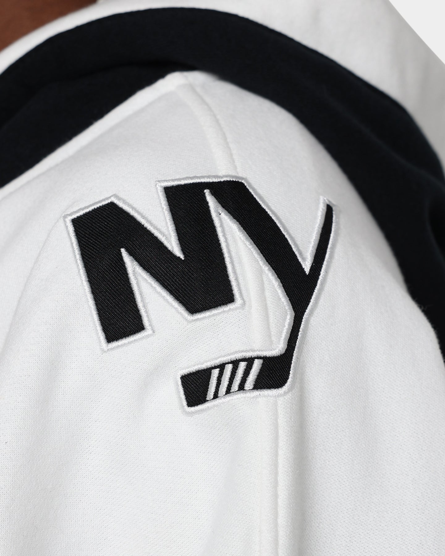 47 Brand New York Islanders Superior Lacer Hoodie - Jet Black NHL Fan Gear for Men & Women - Cozy Winter Wear for Game Day & Outdoor Activities