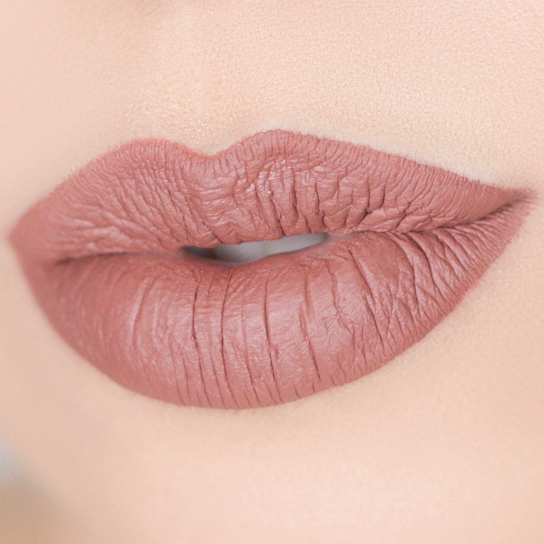 Long-Lasting Naked Matte Liquid Lipstick - Vegan & Cruelty-Free - Rich Pigment for Full Coverage - Perfect for Everyday Wear & Special Occasions