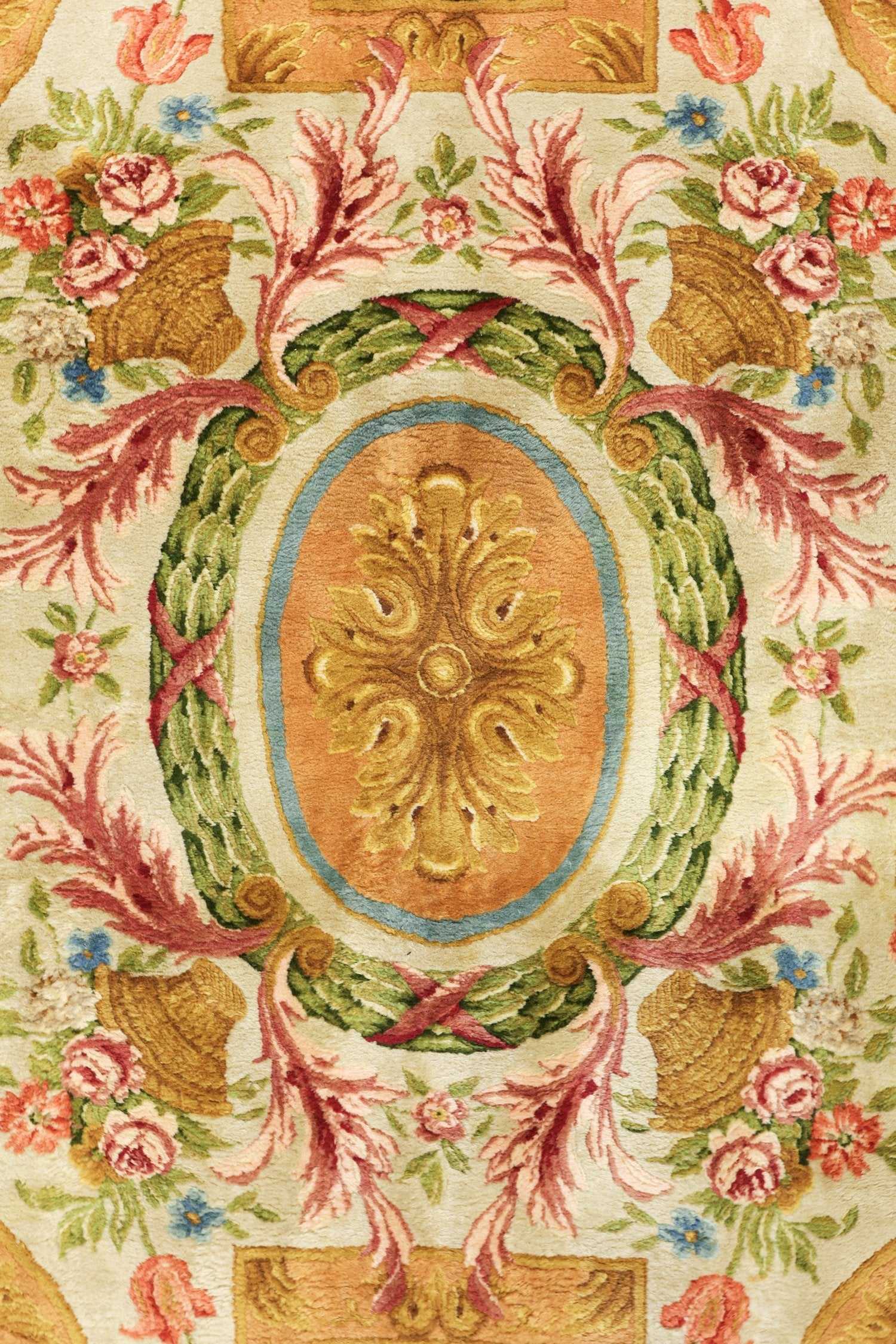 Antique Savonnerie Handwoven Traditional Wool Rug - J78578 - Perfect for Living Room, Bedroom & Luxury Home Decor