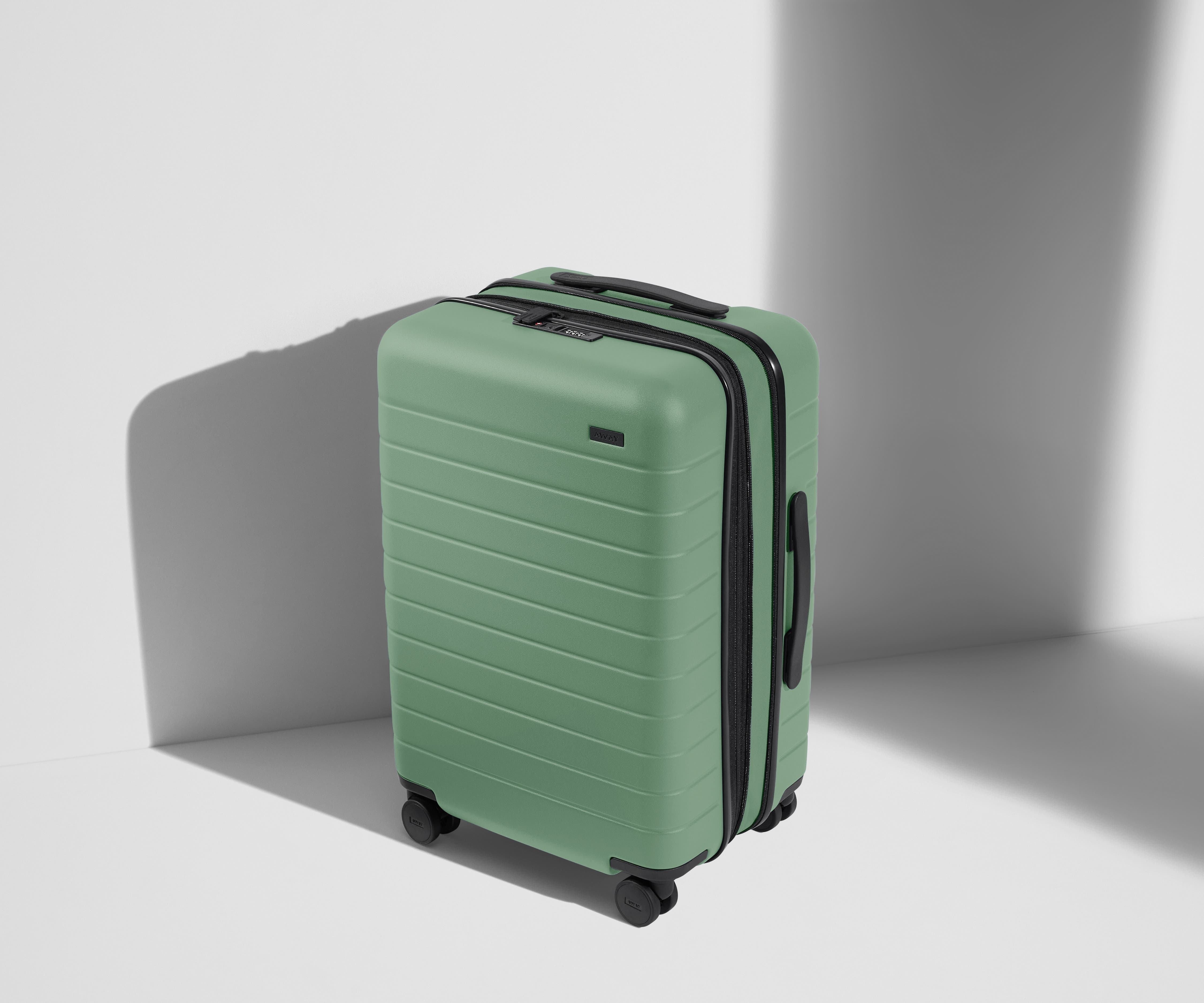 Spacious & Durable The Bigger Carry On Flex Suitcase - Perfect for Air Travel, Business Trips & Weekend Getaways