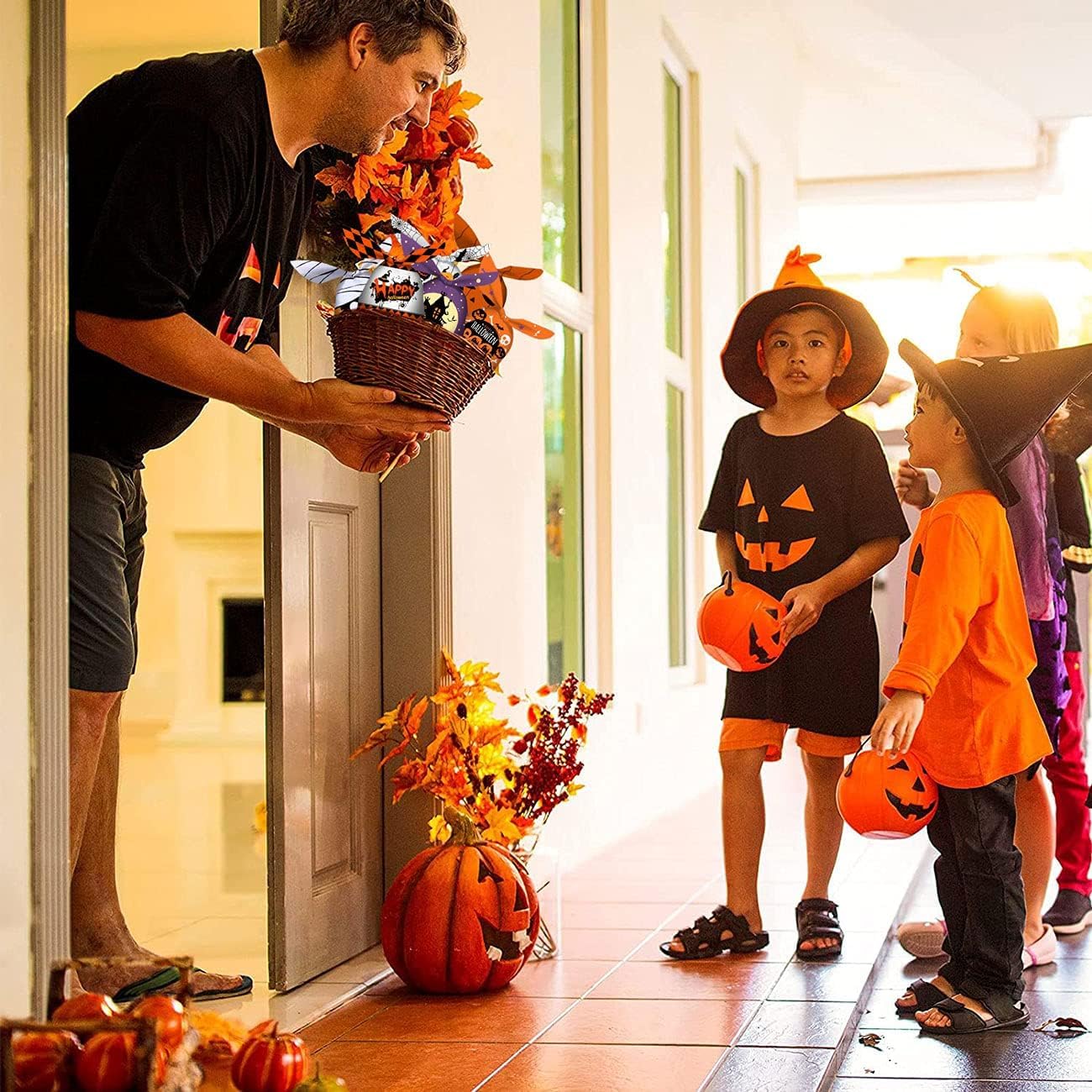 100PCS Halloween Treat Bags - 7 Fun Designs Plastic Candy Bags for Kids Trick or Treat | Halloween Party Favors, Goodie Bags & Party Supplies | Perfect for Classroom Treats, Neighborhood Halloween Events & Costume Parties