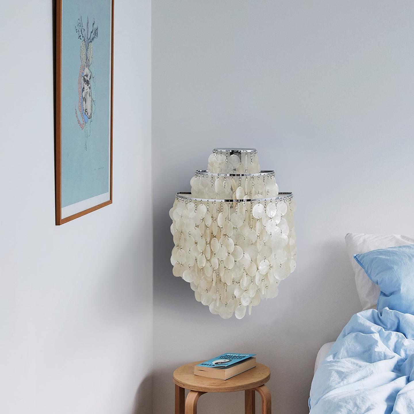 Modern Round Shell Table Lamp - Elegant Bedside & Living Room Lighting for Home Decor - Perfect for Bedrooms, Offices, and Cozy Reading Nooks
