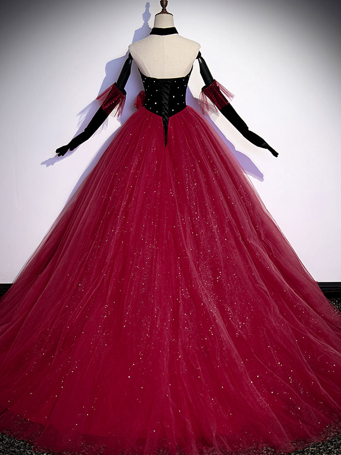 Elegant Burgundy Tulle Long Prom Dress - A-Line Formal Gown for Graduation, Homecoming & Special Occasions | Perfect for Evening Dances, Parties & Red Carpet Events