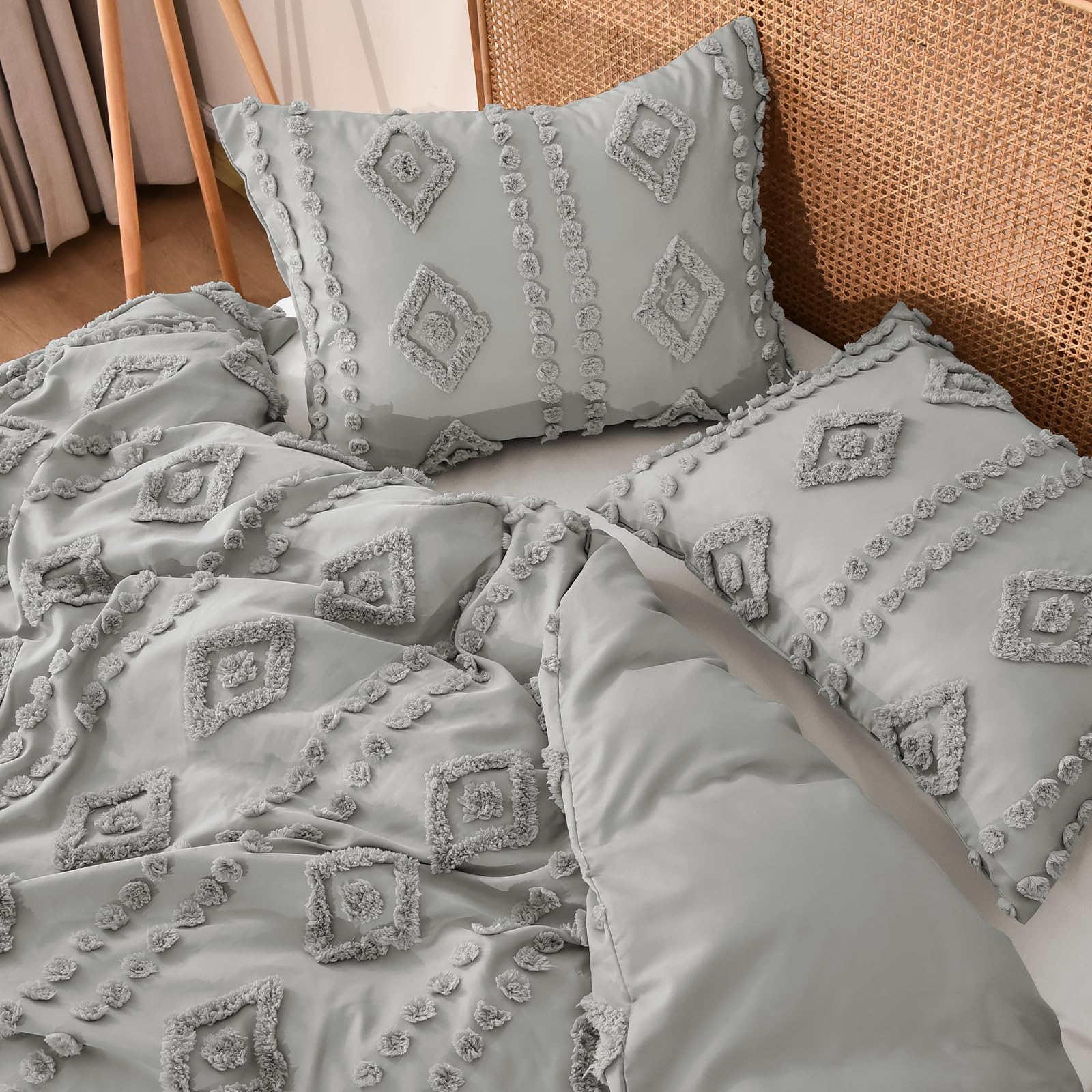 Boho Duvet Cover King Size - Soft Tufted 3-Piece Bedding Set with 2 Pillowcases, Shabby Chic Textured Design for All Seasons, Frosted Grey 104x90 Inches - Perfect for Master Bedroom, Guest Room & Bohemian Home Decor